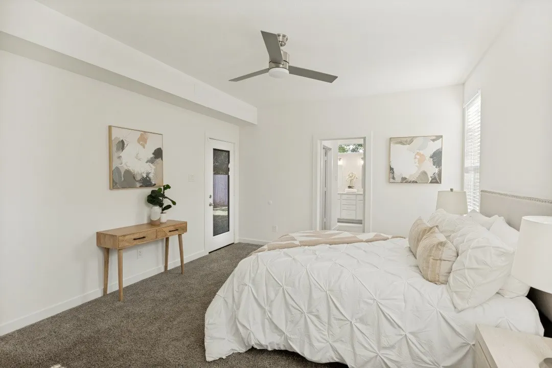 Single Family Residence For Sale in Dallas County , 1942 Mc Broom Street, Dallas, Texas 75212, 4 Bedroom, 3 Bathroom, 2 Garage spaces, 2,058 Sqft, built in 2020, mls#21358616, Real Estate Agent in Dallas, Homes For Sale in Dallas county, Homes For Sale in Dallas, Realtor in Dallas Texas, Real Estate Brokerage Independent Realty Texas, Luminita Cordes Realtor