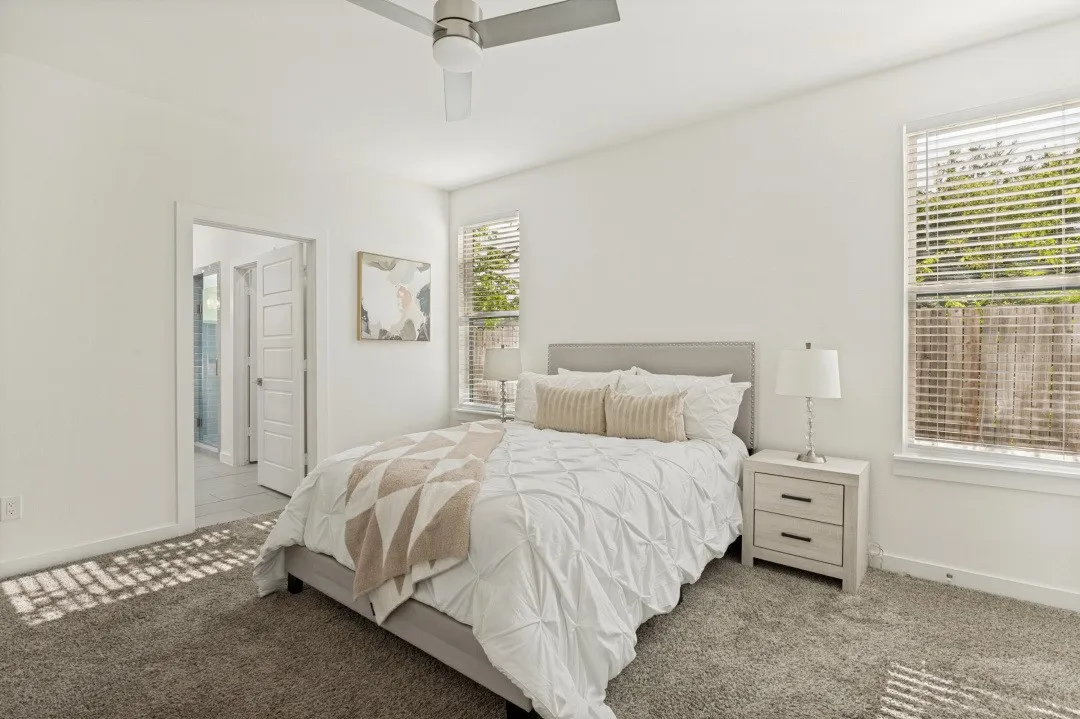 Single Family Residence For Sale in Dallas County , 1942 Mc Broom Street, Dallas, Texas 75212, 4 Bedroom, 3 Bathroom, 2 Garage spaces, 2,058 Sqft, built in 2020, mls#21358616, Real Estate Agent in Dallas, Homes For Sale in Dallas county, Homes For Sale in Dallas, Realtor in Dallas Texas, Real Estate Brokerage Independent Realty Texas, Luminita Cordes Realtor