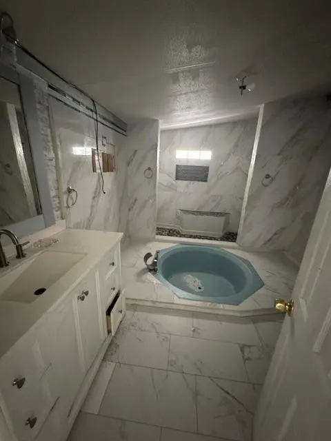 Mobile Home For Sale in Tarrant County , 5826 Waddell Street, Sansom Park, Texas 76114, 3 Bedroom, 2 Bathroom, Garage spaces, 1,680 Sqft, built in 1993, Price $122,000, mls#21358699, Real Estate Agent in Sansom Park, Homes For Sale in Tarrant county, Homes For Sale in Sansom Park, Realtor in Sansom Park Texas, Real Estate Brokerage Independent Realty Texas, Luminita Cordes Realtor