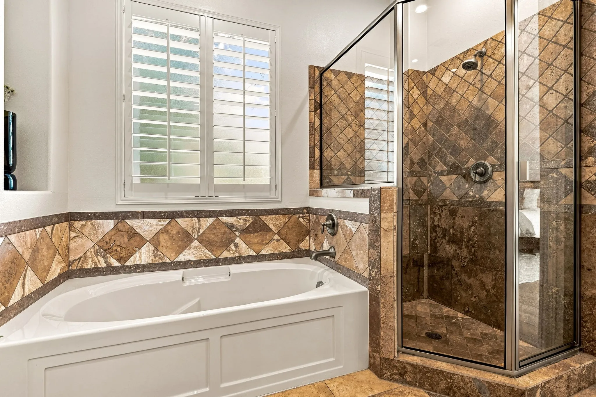 Townhouse For Sale in Dallas County , 14755 Stanford Court, Addison, Texas 75254, 3 Bedroom, 3 Bathroom, 2 Garage spaces, 2,360 Sqft, built in 2007, mls#21358054, Real Estate Agent in Addison, Homes For Sale in Dallas county, Homes For Sale in Addison, Realtor in Addison Texas, Real Estate Brokerage Independent Realty Texas, Luminita Cordes Realtor