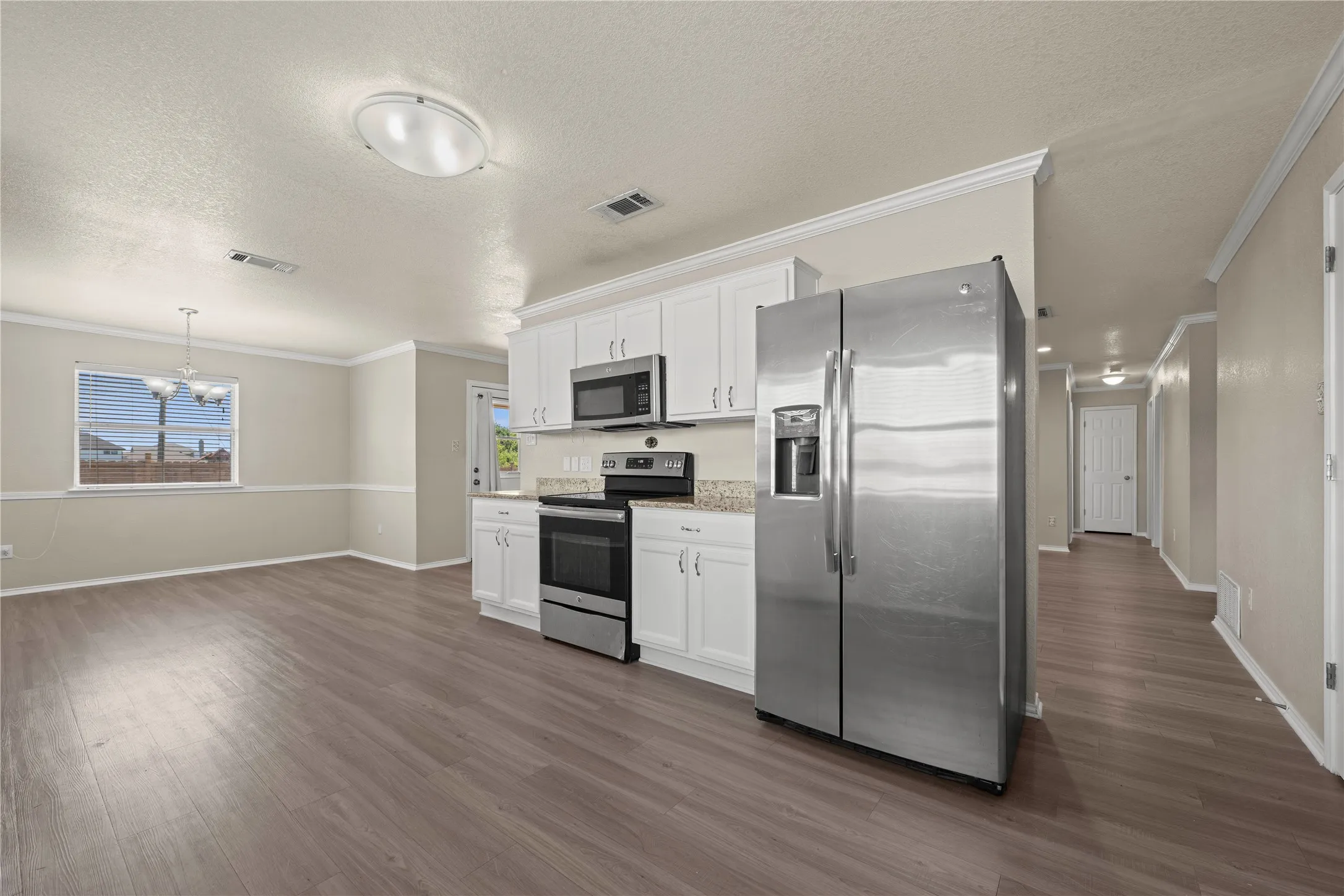 Single Family Residence For Sale in Mc Lennan County , 10805 Snow Pea Drive, Waco, Texas 76708, 4 Bedroom, 2 Bathroom, 2 Garage spaces, 1,730 Sqft, built in 2006, mls#21358666, Real Estate Agent in Waco, Homes For Sale in Mc Lennan county, Homes For Sale in Waco, Realtor in Waco Texas, Real Estate Brokerage Independent Realty Texas, Luminita Cordes Realtor