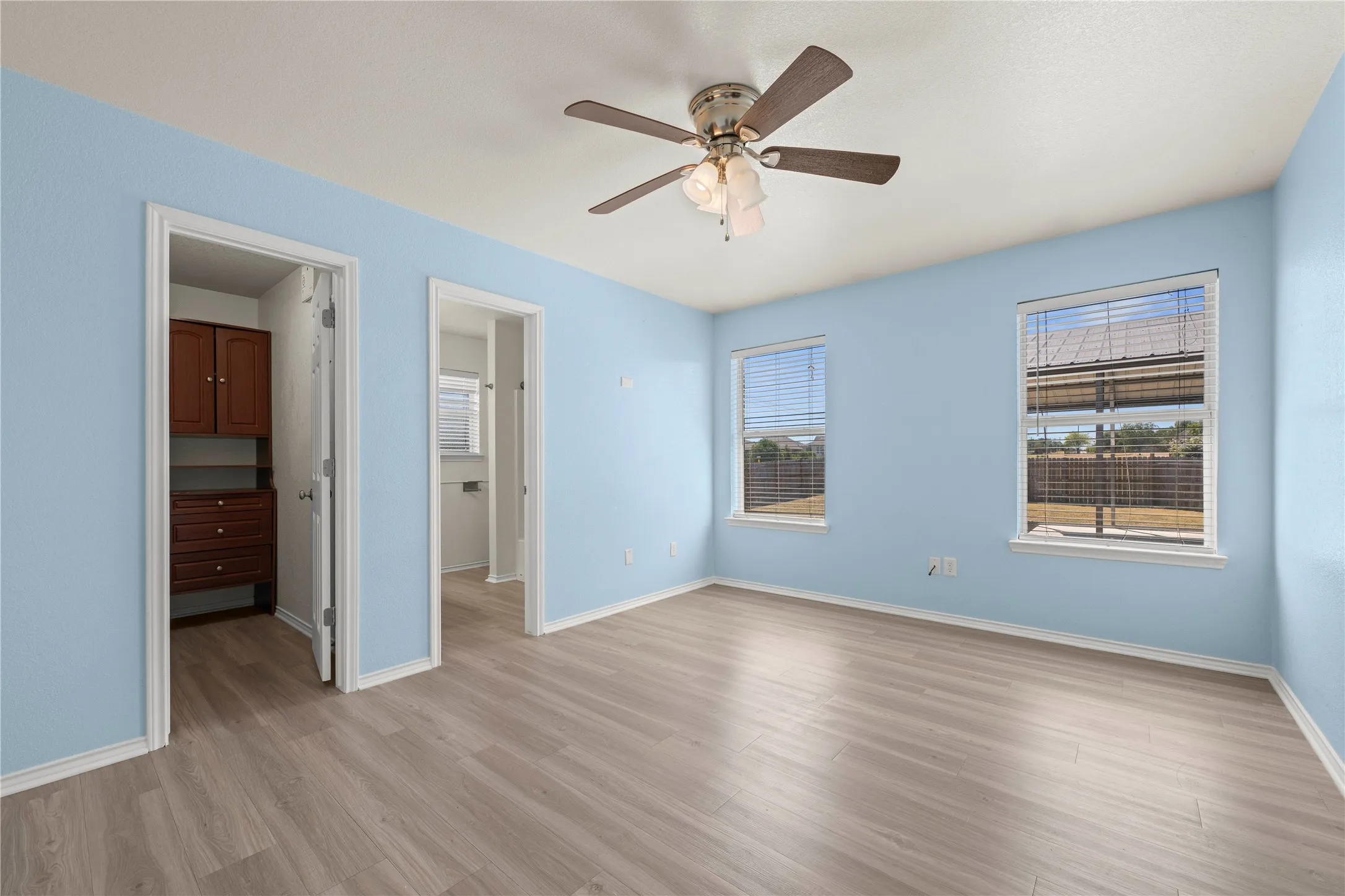 Single Family Residence For Sale in Mc Lennan County , 10805 Snow Pea Drive, Waco, Texas 76708, 4 Bedroom, 2 Bathroom, 2 Garage spaces, 1,730 Sqft, built in 2006, mls#21358666, Real Estate Agent in Waco, Homes For Sale in Mc Lennan county, Homes For Sale in Waco, Realtor in Waco Texas, Real Estate Brokerage Independent Realty Texas, Luminita Cordes Realtor