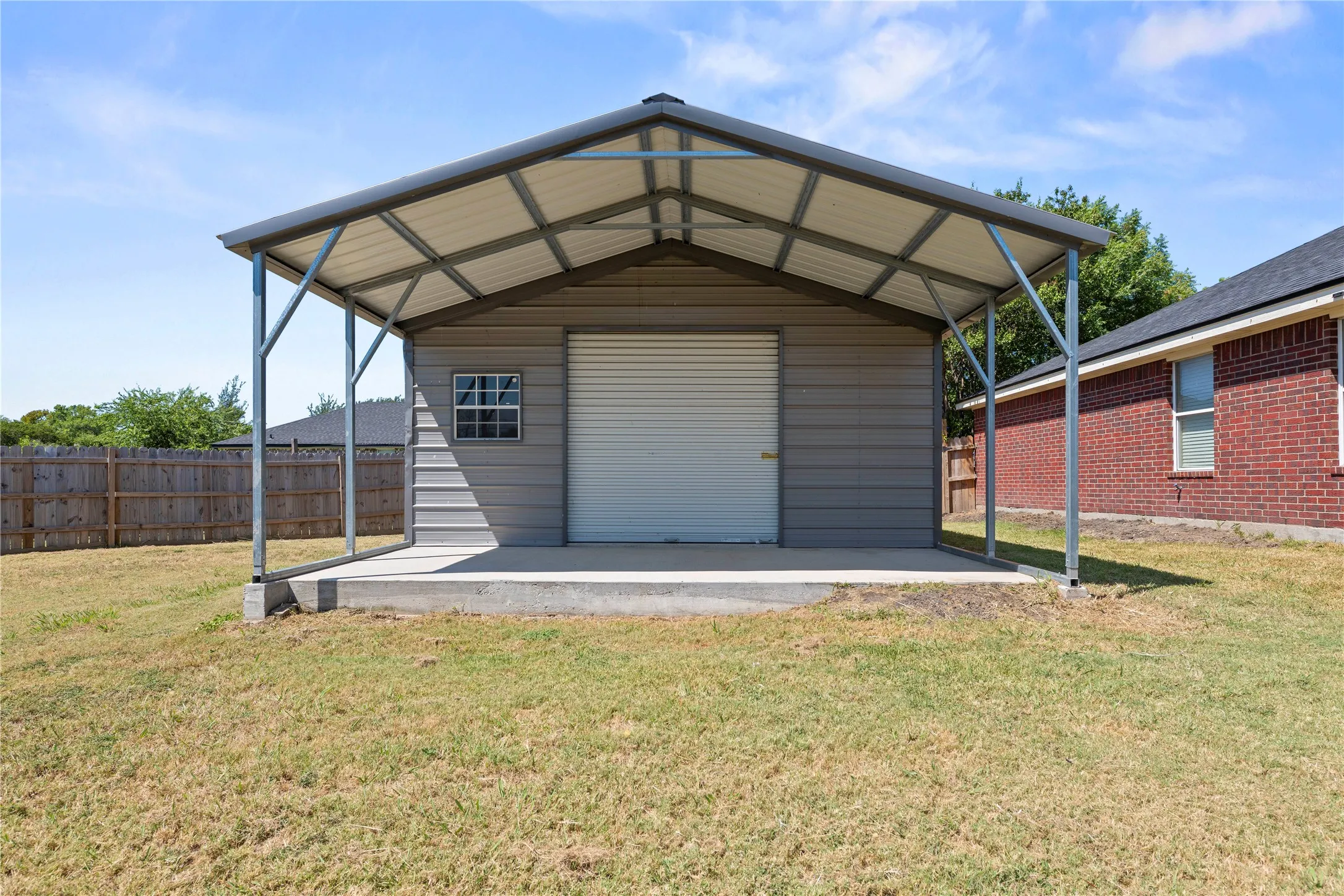 Single Family Residence For Sale in Mc Lennan County , 10805 Snow Pea Drive, Waco, Texas 76708, 4 Bedroom, 2 Bathroom, 2 Garage spaces, 1,730 Sqft, built in 2006, mls#21358666, Real Estate Agent in Waco, Homes For Sale in Mc Lennan county, Homes For Sale in Waco, Realtor in Waco Texas, Real Estate Brokerage Independent Realty Texas, Luminita Cordes Realtor