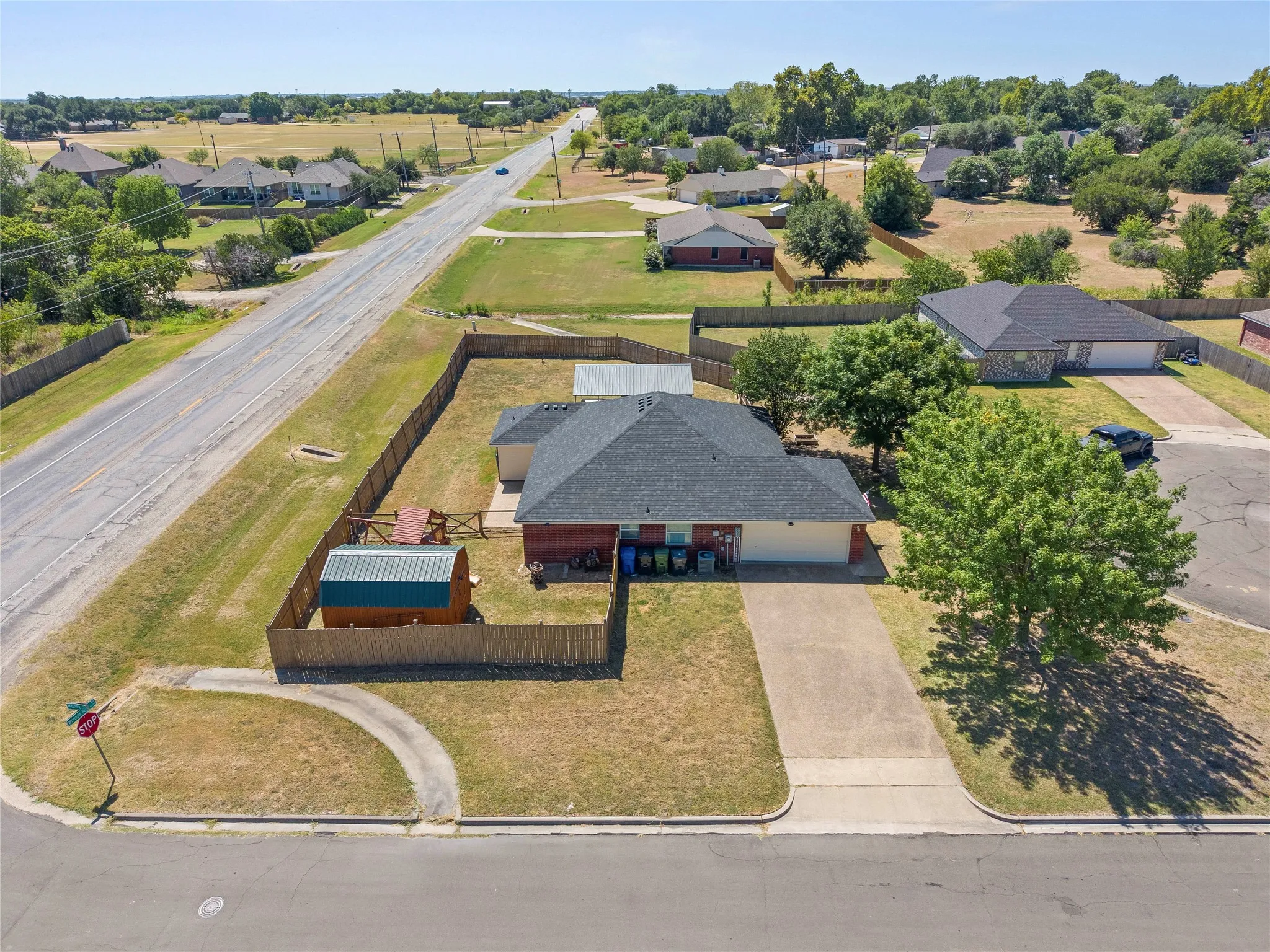 Single Family Residence For Sale in Mc Lennan County , 10805 Snow Pea Drive, Waco, Texas 76708, 4 Bedroom, 2 Bathroom, 2 Garage spaces, 1,730 Sqft, built in 2006, mls#21358666, Real Estate Agent in Waco, Homes For Sale in Mc Lennan county, Homes For Sale in Waco, Realtor in Waco Texas, Real Estate Brokerage Independent Realty Texas, Luminita Cordes Realtor