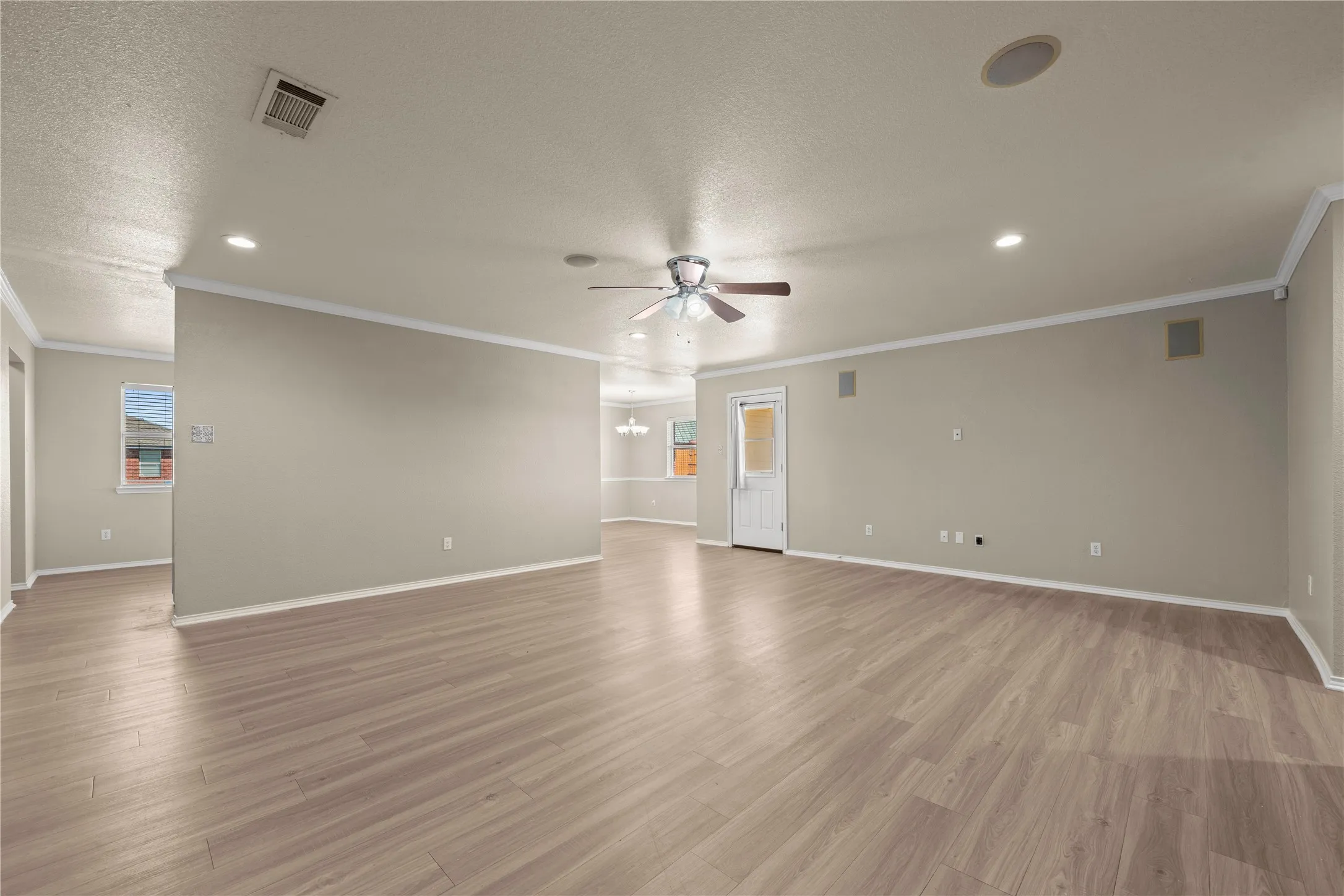Single Family Residence For Sale in Mc Lennan County , 10805 Snow Pea Drive, Waco, Texas 76708, 4 Bedroom, 2 Bathroom, 2 Garage spaces, 1,730 Sqft, built in 2006, mls#21358666, Real Estate Agent in Waco, Homes For Sale in Mc Lennan county, Homes For Sale in Waco, Realtor in Waco Texas, Real Estate Brokerage Independent Realty Texas, Luminita Cordes Realtor