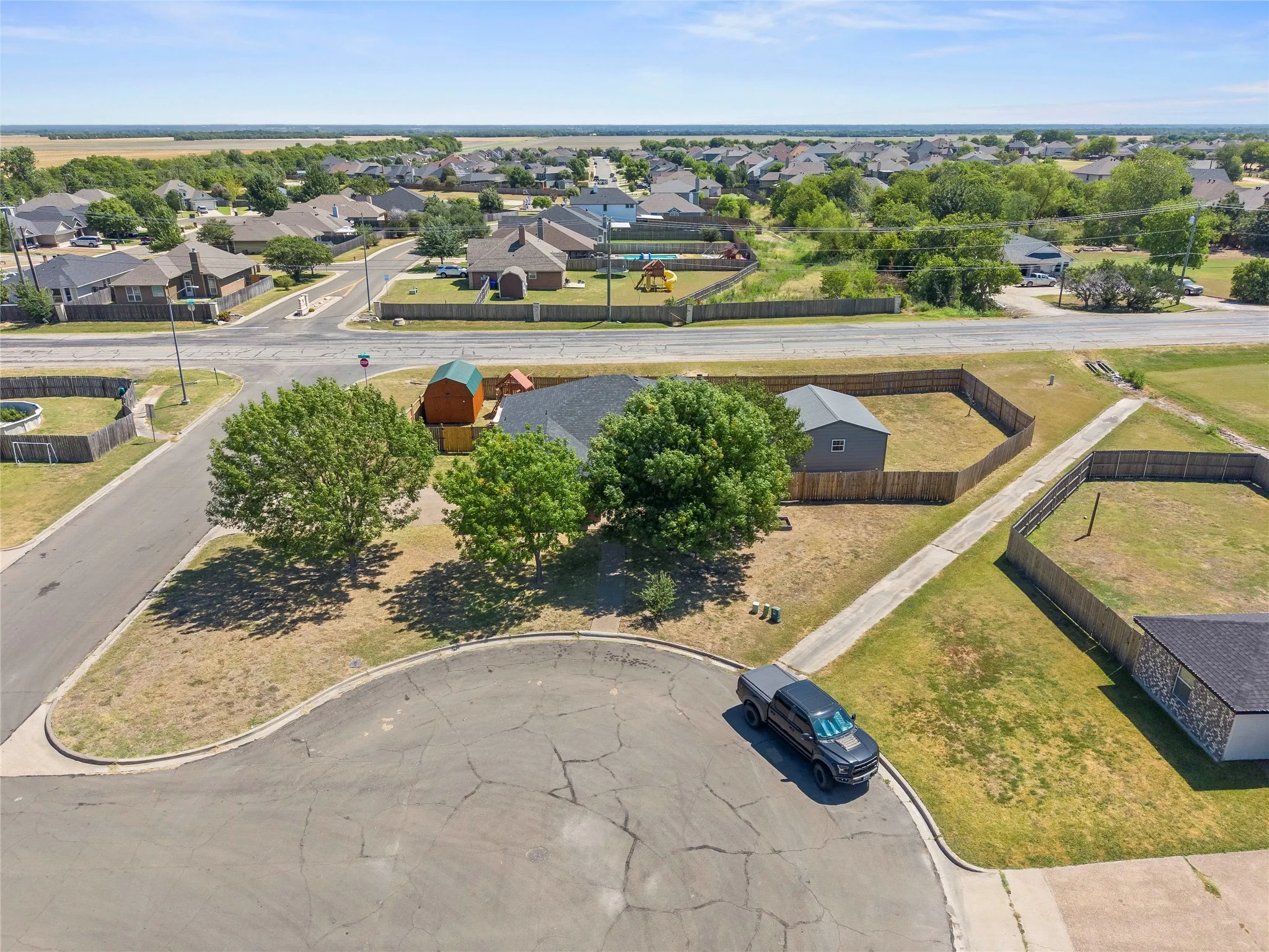 Single Family Residence For Sale in Mc Lennan County , 10805 Snow Pea Drive, Waco, Texas 76708, 4 Bedroom, 2 Bathroom, 2 Garage spaces, 1,730 Sqft, built in 2006, mls#21358666, Real Estate Agent in Waco, Homes For Sale in Mc Lennan county, Homes For Sale in Waco, Realtor in Waco Texas, Real Estate Brokerage Independent Realty Texas, Luminita Cordes Realtor