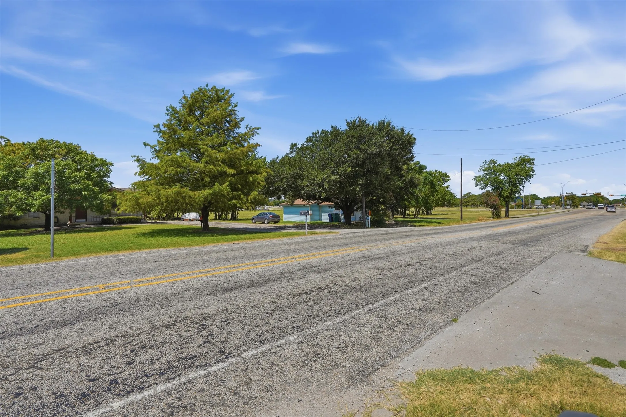 Single Family Residence For Sale in Rockwall County , 2471 N Fm 740, Heath, Texas 75032, 2 Bedroom, 1 Bathroom, 1 Garage spaces, 1,176 Sqft, built in 1973, mls#21357841, Real Estate Agent in Heath, Homes For Sale in Rockwall county, Homes For Sale in Heath, Realtor in Heath Texas, Real Estate Brokerage Independent Realty Texas, Luminita Cordes Realtor