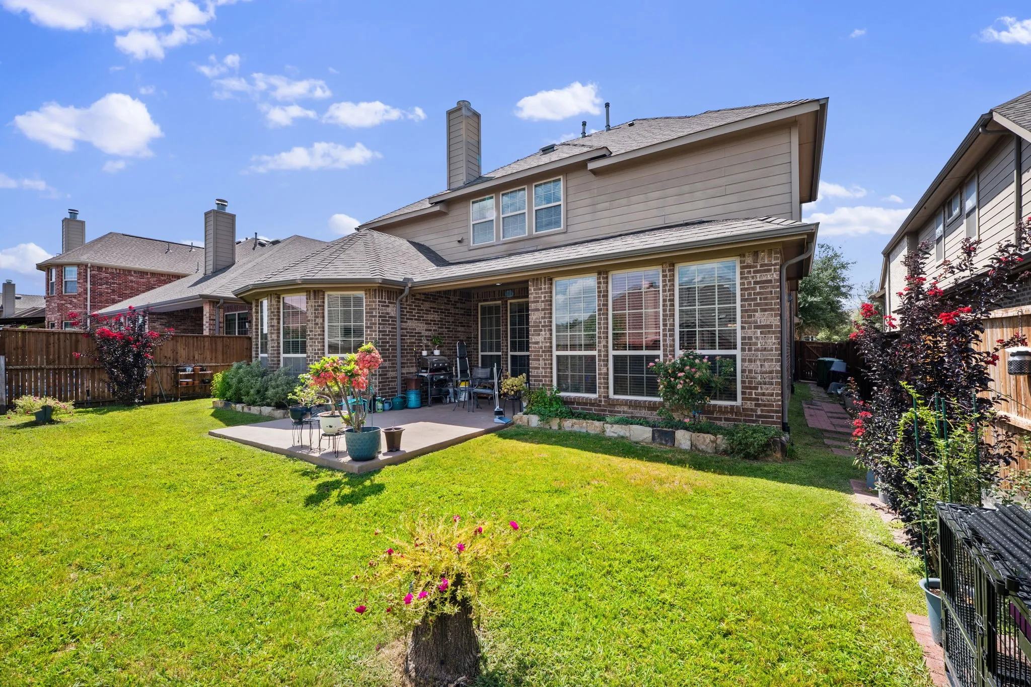 Single Family Residence For Sale in Denton County , 2528 Louis Lane, Lewisville, Texas 75056, 5 Bedroom, 4 Bathroom, 3 Garage spaces, 3,398 Sqft, built in 2011, mls#21358514, Real Estate Agent in Lewisville, Homes For Sale in Denton county, Homes For Sale in Lewisville, Realtor in Lewisville Texas, Real Estate Brokerage Independent Realty Texas, Luminita Cordes Realtor