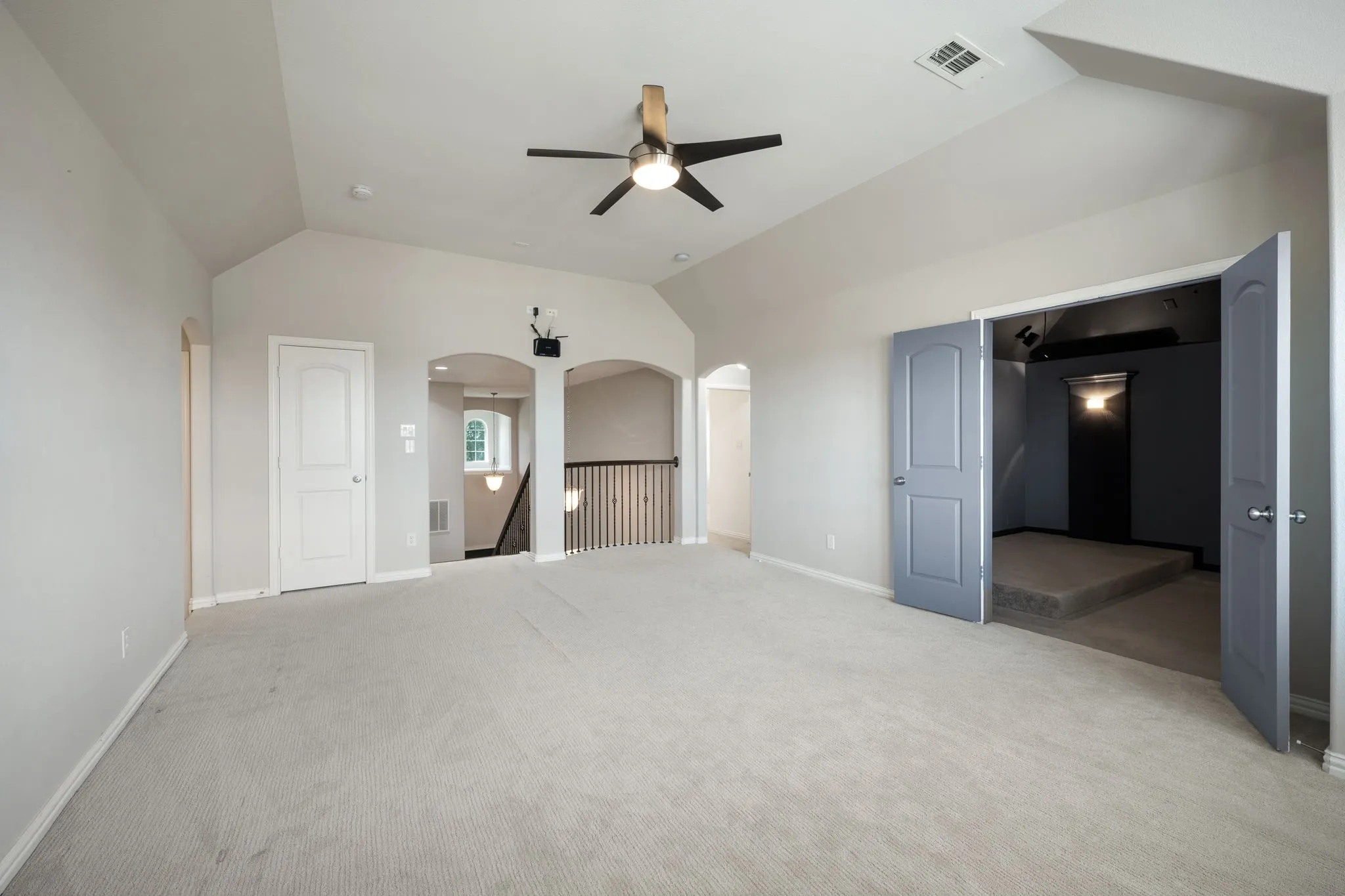 Single Family Residence For Sale in Denton County , 2528 Louis Lane, Lewisville, Texas 75056, 5 Bedroom, 4 Bathroom, 3 Garage spaces, 3,398 Sqft, built in 2011, mls#21358514, Real Estate Agent in Lewisville, Homes For Sale in Denton county, Homes For Sale in Lewisville, Realtor in Lewisville Texas, Real Estate Brokerage Independent Realty Texas, Luminita Cordes Realtor