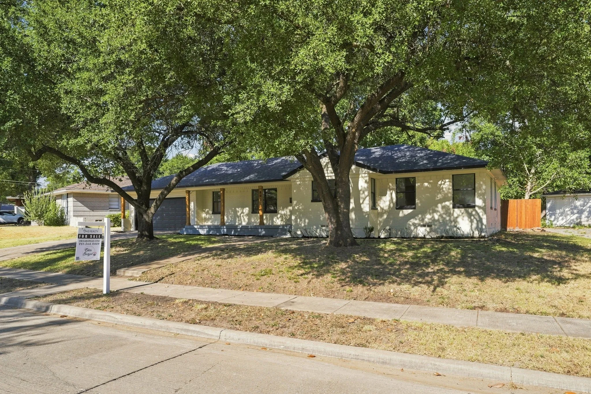 Single Family Residence For Sale in Dallas County , 802 Ranier Circle, Garland, Texas 75041, 3 Bedroom, 2 Bathroom, 2 Garage spaces, 1,568 Sqft, built in 1958, mls#21358701, Real Estate Agent in Garland, Homes For Sale in Dallas county, Homes For Sale in Garland, Realtor in Garland Texas, Real Estate Brokerage Independent Realty Texas, Luminita Cordes Realtor