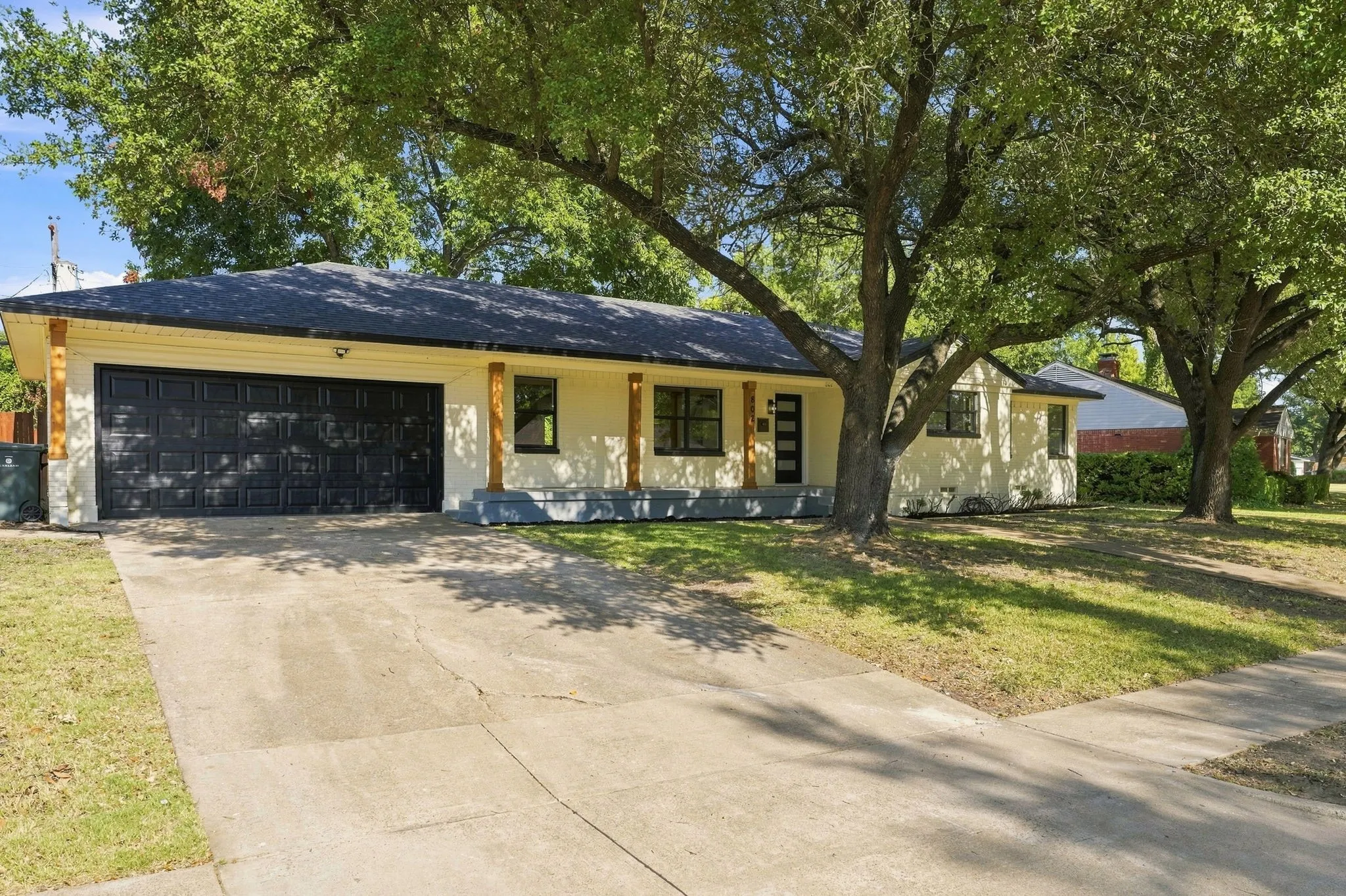 Single Family Residence For Sale in Dallas County , 802 Ranier Circle, Garland, Texas 75041, 3 Bedroom, 2 Bathroom, 2 Garage spaces, 1,568 Sqft, built in 1958, mls#21358701, Real Estate Agent in Garland, Homes For Sale in Dallas county, Homes For Sale in Garland, Realtor in Garland Texas, Real Estate Brokerage Independent Realty Texas, Luminita Cordes Realtor
