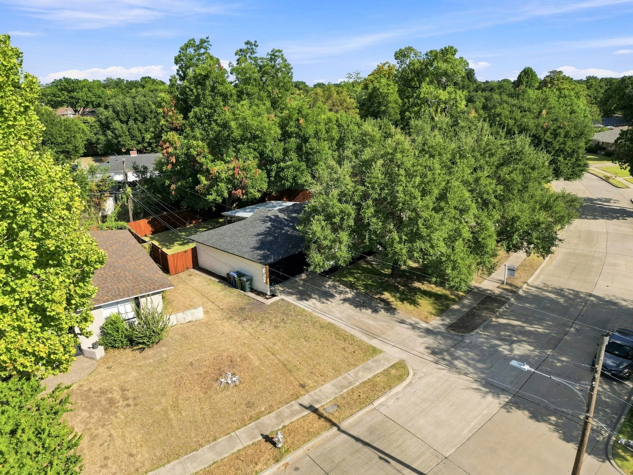 Single Family Residence For Sale in Dallas County , 802 Ranier Circle, Garland, Texas 75041, 3 Bedroom, 2 Bathroom, 2 Garage spaces, 1,568 Sqft, built in 1958, mls#21358701, Real Estate Agent in Garland, Homes For Sale in Dallas county, Homes For Sale in Garland, Realtor in Garland Texas, Real Estate Brokerage Independent Realty Texas, Luminita Cordes Realtor