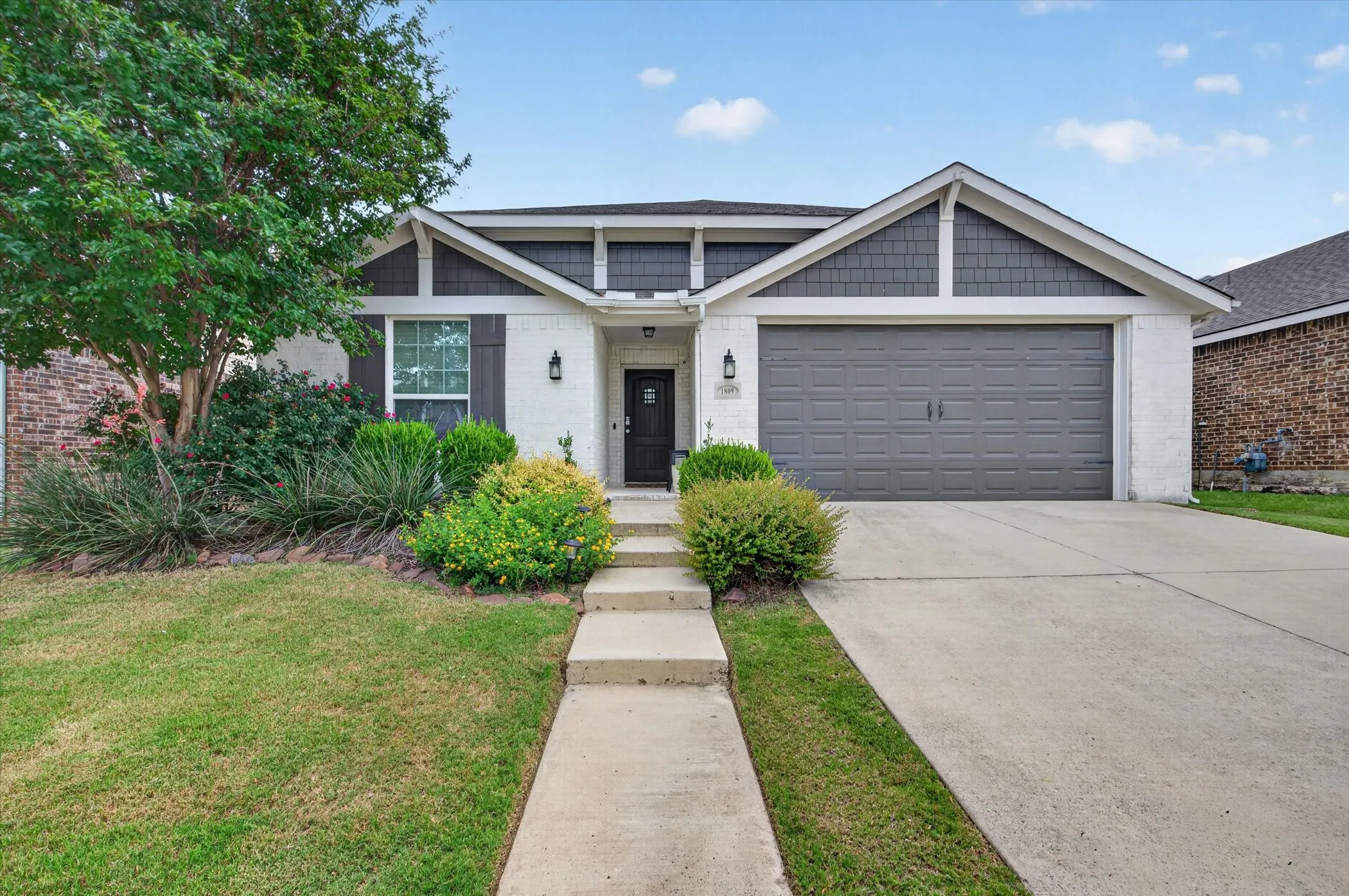 Single Family Residence For Rent in Denton County , 1809 6th Street, Argyle, Texas 76226, 4 Bedroom, 2 Bathroom, 3 Garage spaces, 2,106 Sqft, built in 2015, Price $3,600, mls#21350189, Real Estate Agent in Argyle, Homes For Rent in Denton county, Homes For Rent in Argyle, Realtor in Argyle Texas, Real Estate Brokerage Independent Realty Texas, Luminita Cordes Realtor