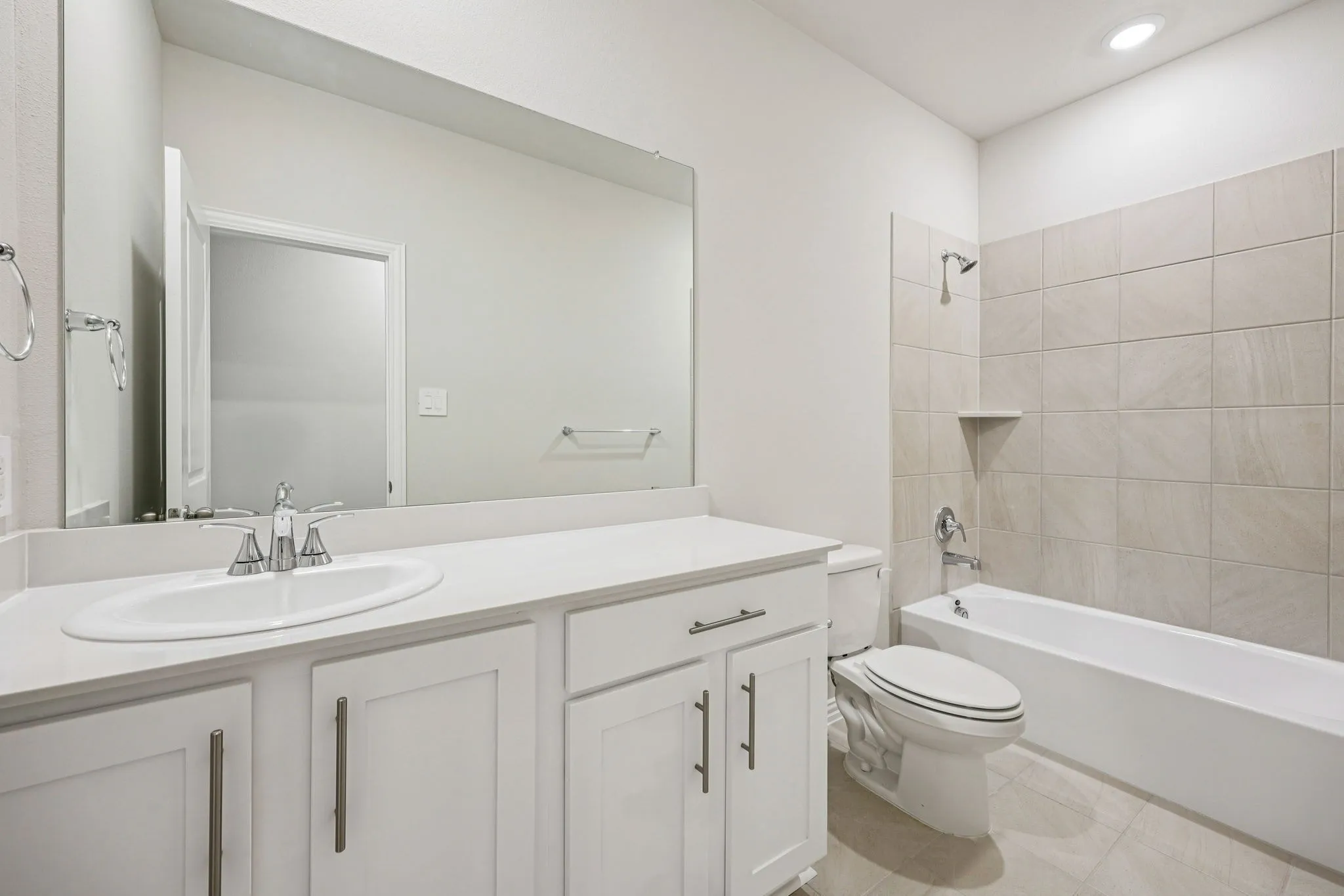 Photo is not of the actual home, but is an inspirational photo of builder’s model home and may depict options, furnishings, and/or decorator features that are not included.