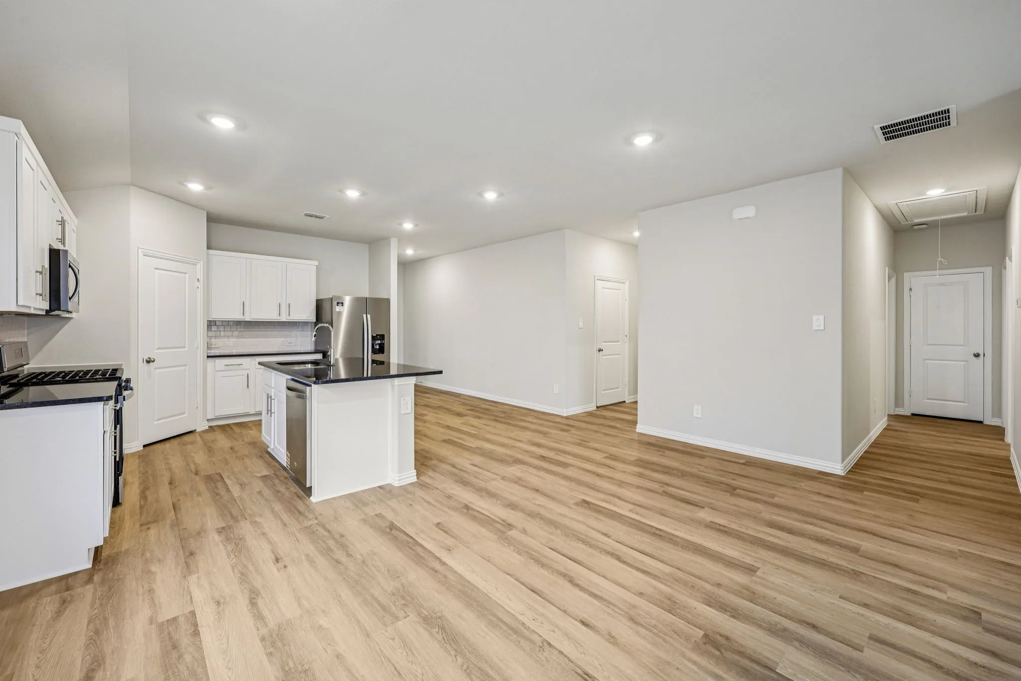 Photo is not of the actual home, but is an inspirational photo of builder’s model home and may depict options, furnishings, and/or decorator features that are not included.