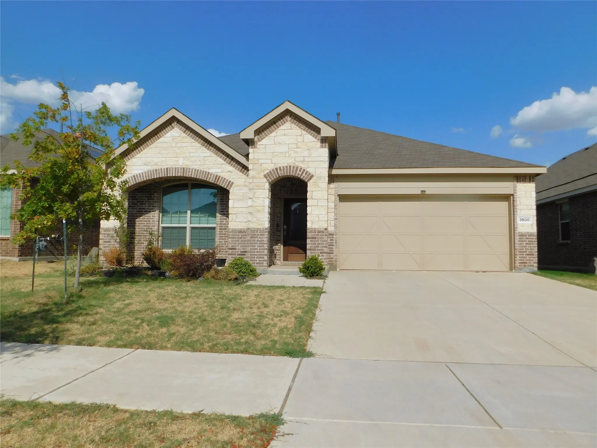 Single Family Residence For Rent in Denton County , 3500 Kingsview Drive, Denton, Texas 76207, 4 Bedroom, 2 Bathroom, 2 Garage spaces, 1,834 Sqft, built in 2022, mls#21357920, Real Estate Agent in Denton, Homes For Rent in Denton county, Homes For Rent in Denton, Realtor in Denton Texas, Real Estate Brokerage Independent Realty Texas, Luminita Cordes Realtor