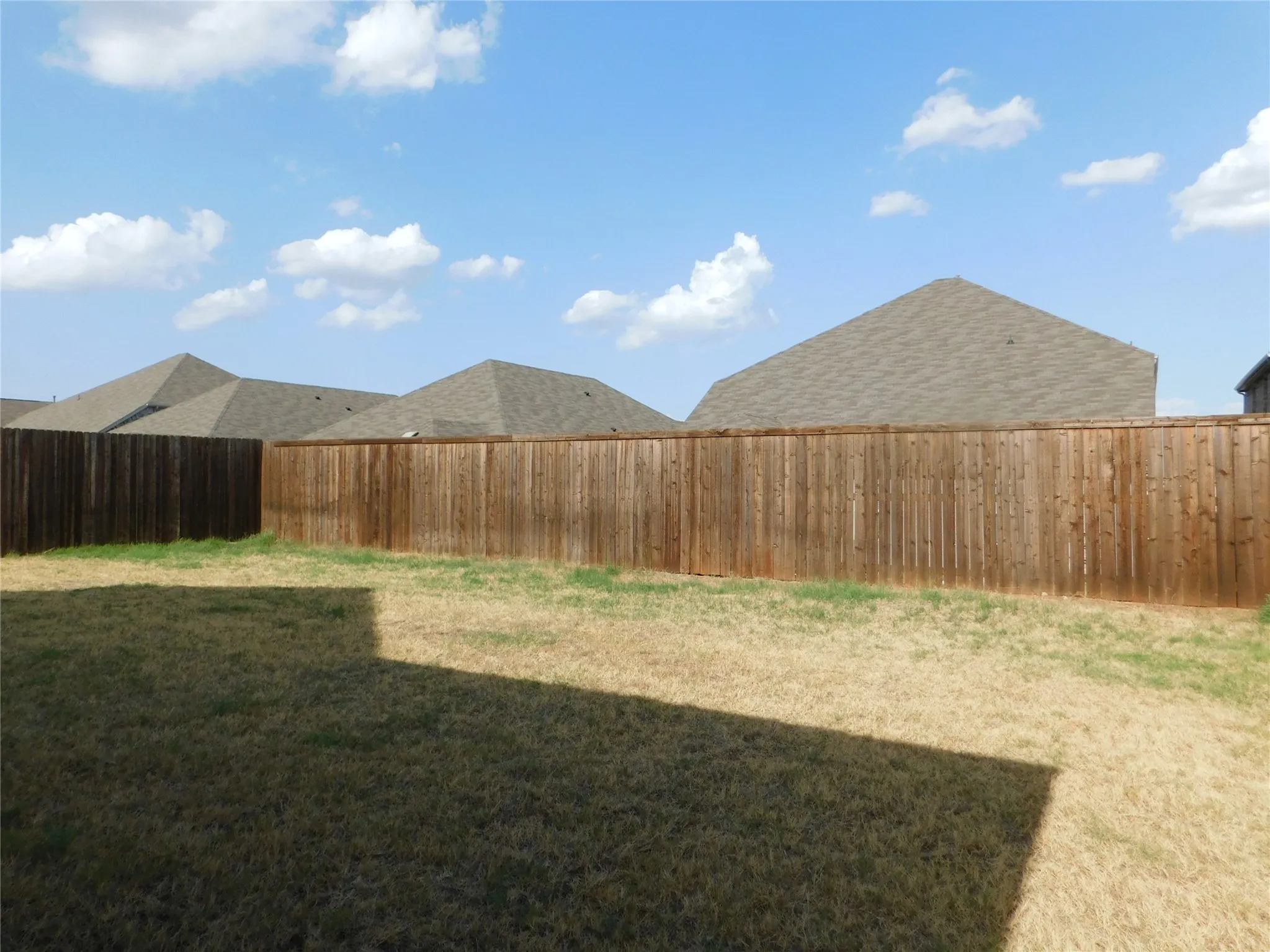 Single Family Residence For Rent in Denton County , 3500 Kingsview Drive, Denton, Texas 76207, 4 Bedroom, 2 Bathroom, 2 Garage spaces, 1,834 Sqft, built in 2022, mls#21357920, Real Estate Agent in Denton, Homes For Rent in Denton county, Homes For Rent in Denton, Realtor in Denton Texas, Real Estate Brokerage Independent Realty Texas, Luminita Cordes Realtor