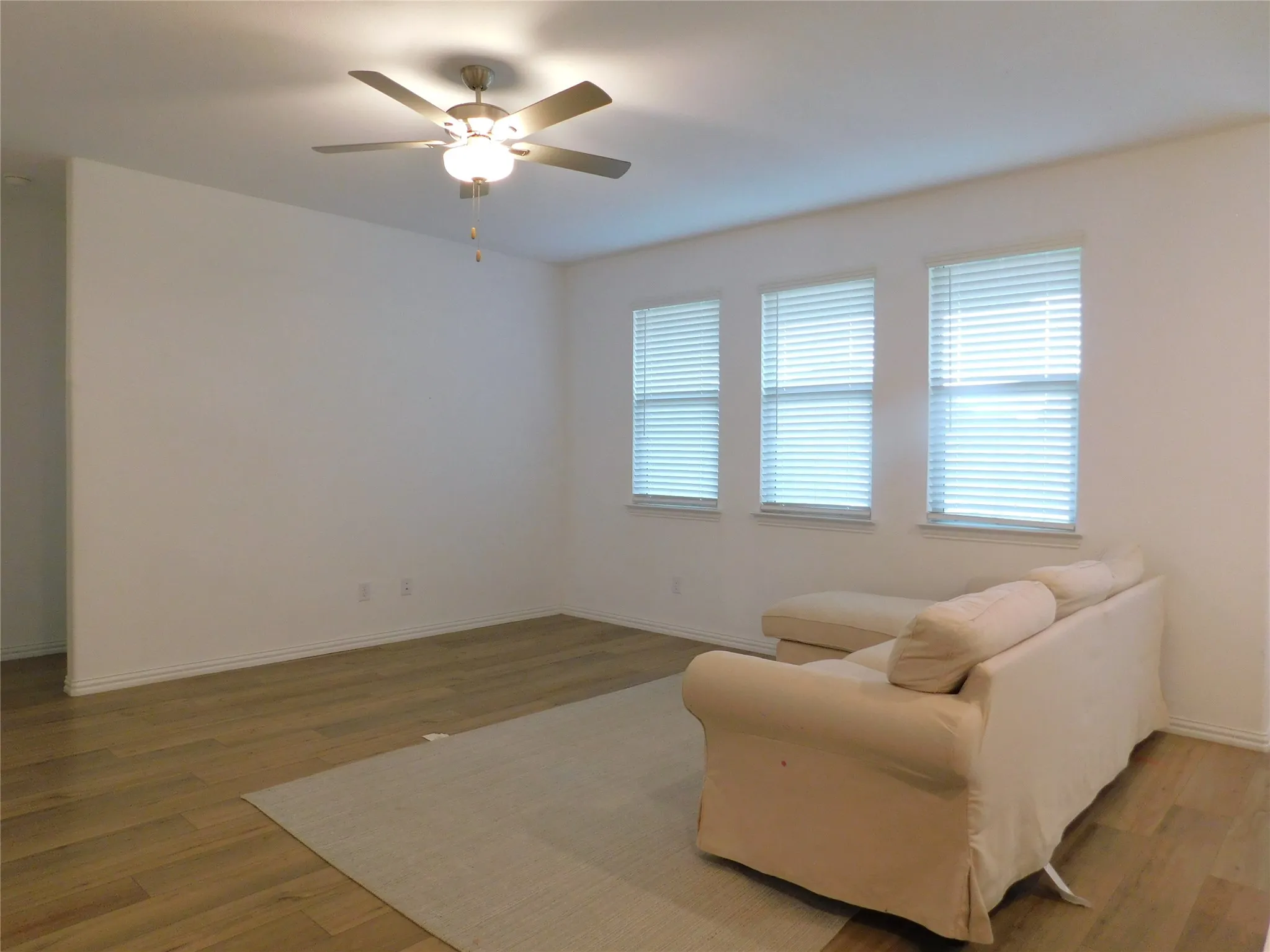Single Family Residence For Rent in Denton County , 3500 Kingsview Drive, Denton, Texas 76207, 4 Bedroom, 2 Bathroom, 2 Garage spaces, 1,834 Sqft, built in 2022, mls#21357920, Real Estate Agent in Denton, Homes For Rent in Denton county, Homes For Rent in Denton, Realtor in Denton Texas, Real Estate Brokerage Independent Realty Texas, Luminita Cordes Realtor
