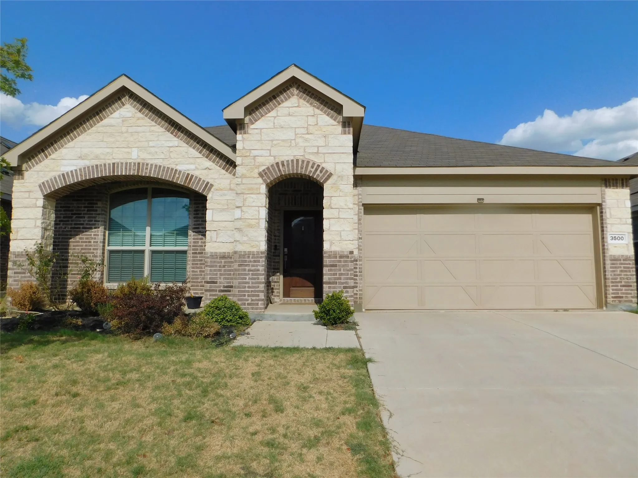 Single Family Residence For Rent in Denton County , 3500 Kingsview Drive, Denton, Texas 76207, 4 Bedroom, 2 Bathroom, 2 Garage spaces, 1,834 Sqft, built in 2022, mls#21357920, Real Estate Agent in Denton, Homes For Rent in Denton county, Homes For Rent in Denton, Realtor in Denton Texas, Real Estate Brokerage Independent Realty Texas, Luminita Cordes Realtor