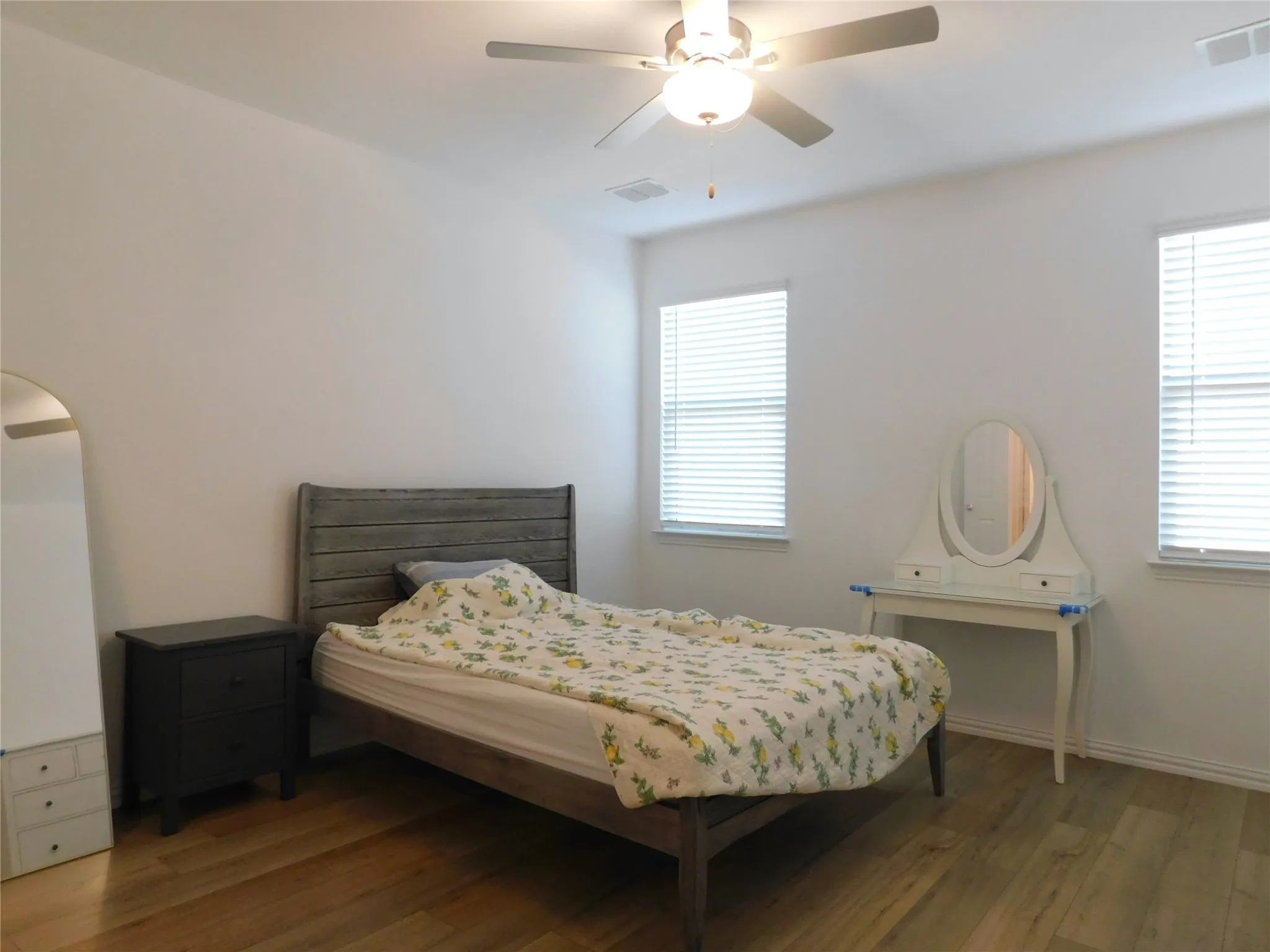Single Family Residence For Rent in Denton County , 3500 Kingsview Drive, Denton, Texas 76207, 4 Bedroom, 2 Bathroom, 2 Garage spaces, 1,834 Sqft, built in 2022, mls#21357920, Real Estate Agent in Denton, Homes For Rent in Denton county, Homes For Rent in Denton, Realtor in Denton Texas, Real Estate Brokerage Independent Realty Texas, Luminita Cordes Realtor