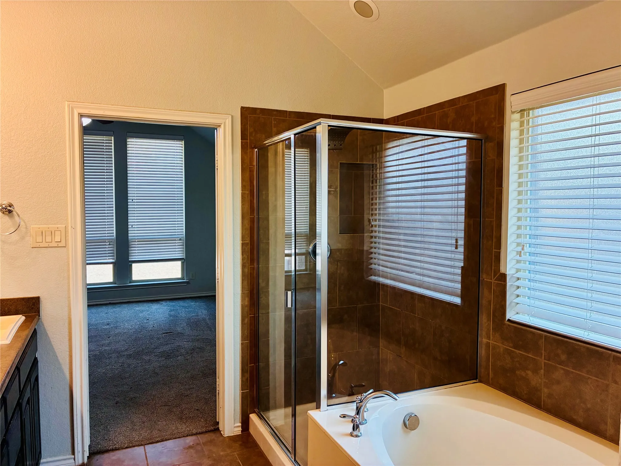 Single Family Residence For Sale in Parker County , 2229 Caroline Drive, Weatherford, Texas 76087, 4 Bedroom, 2 Bathroom, 2 Garage spaces, 2,410 Sqft, built in 2012, mls#21355729, Real Estate Agent in Weatherford, Homes For Sale in Parker county, Homes For Sale in Weatherford, Realtor in Weatherford Texas, Real Estate Brokerage Independent Realty Texas, Luminita Cordes Realtor