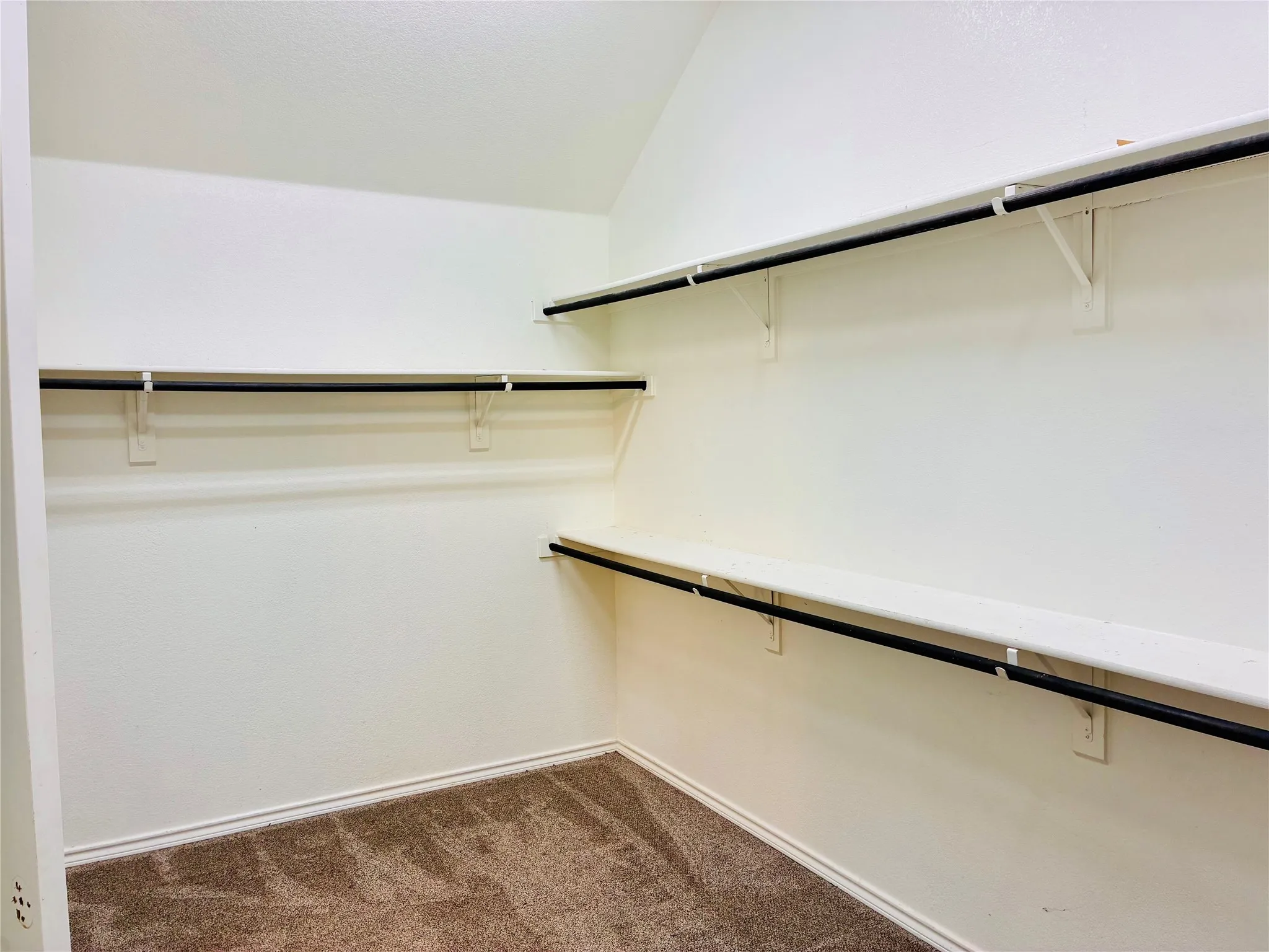 Single Family Residence For Sale in Parker County , 2229 Caroline Drive, Weatherford, Texas 76087, 4 Bedroom, 2 Bathroom, 2 Garage spaces, 2,410 Sqft, built in 2012, mls#21355729, Real Estate Agent in Weatherford, Homes For Sale in Parker county, Homes For Sale in Weatherford, Realtor in Weatherford Texas, Real Estate Brokerage Independent Realty Texas, Luminita Cordes Realtor
