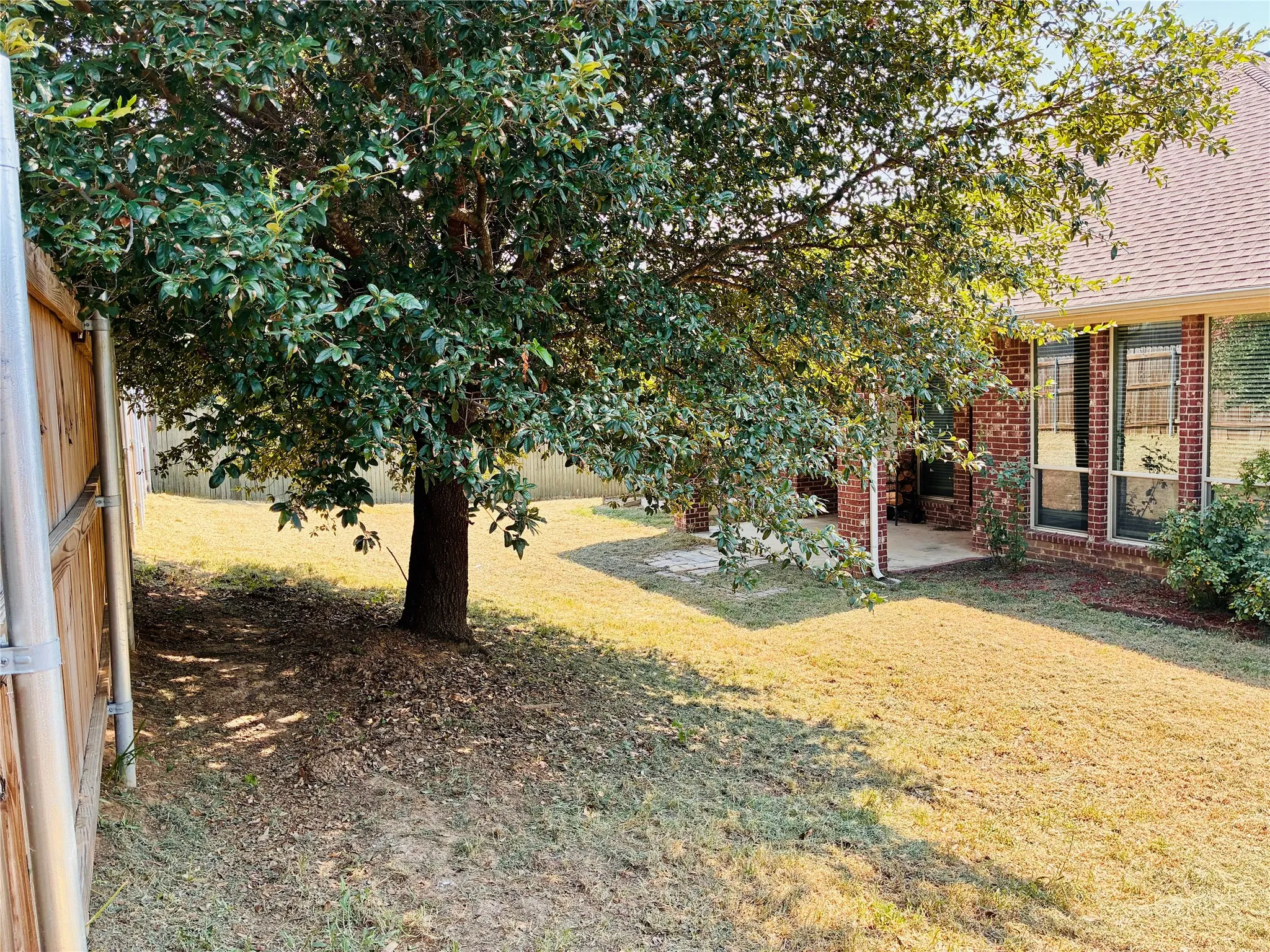 Single Family Residence For Sale in Parker County , 2229 Caroline Drive, Weatherford, Texas 76087, 4 Bedroom, 2 Bathroom, 2 Garage spaces, 2,410 Sqft, built in 2012, mls#21355729, Real Estate Agent in Weatherford, Homes For Sale in Parker county, Homes For Sale in Weatherford, Realtor in Weatherford Texas, Real Estate Brokerage Independent Realty Texas, Luminita Cordes Realtor