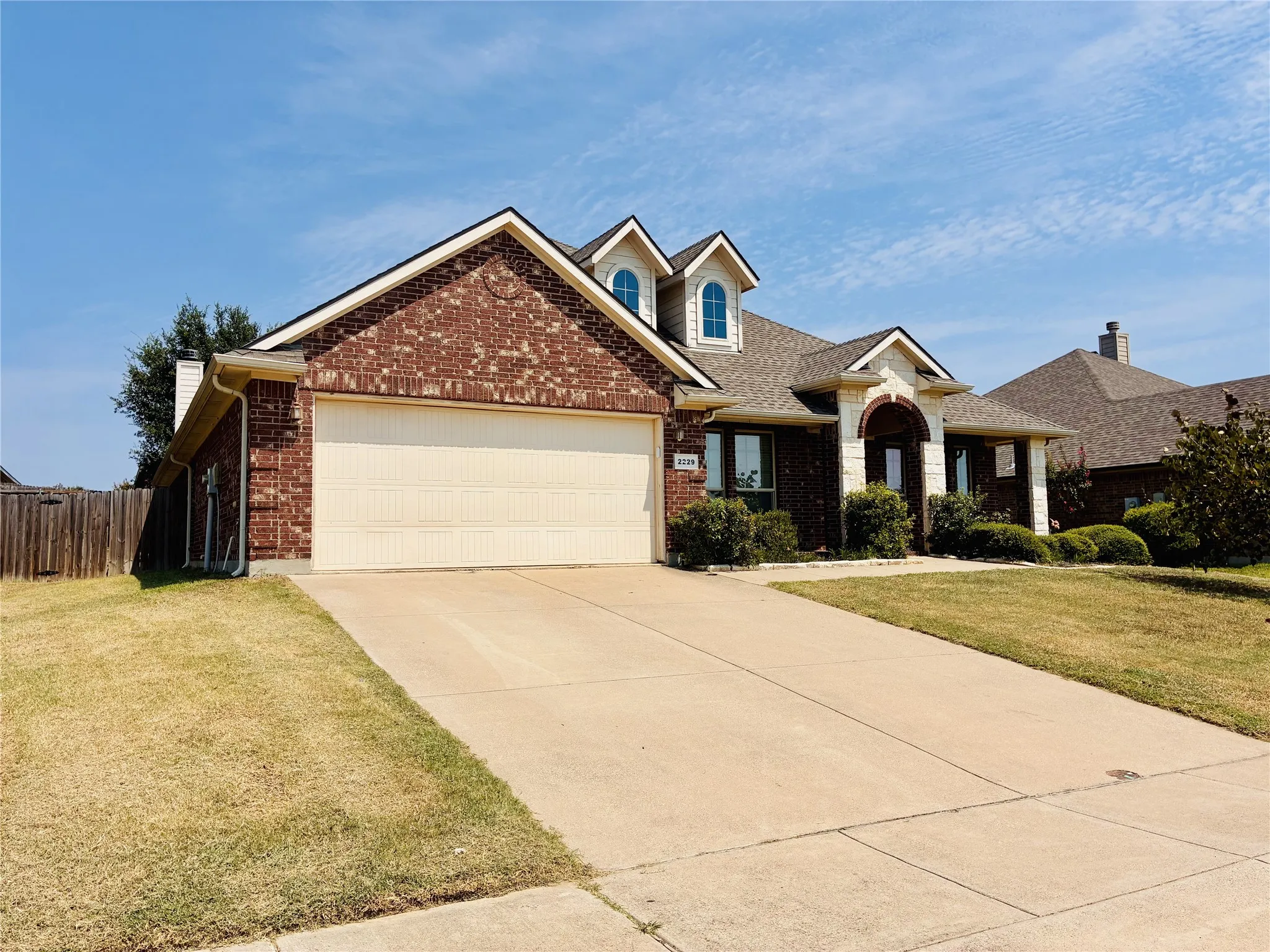 Single Family Residence For Sale in Parker County , 2229 Caroline Drive, Weatherford, Texas 76087, 4 Bedroom, 2 Bathroom, 2 Garage spaces, 2,410 Sqft, built in 2012, mls#21355729, Real Estate Agent in Weatherford, Homes For Sale in Parker county, Homes For Sale in Weatherford, Realtor in Weatherford Texas, Real Estate Brokerage Independent Realty Texas, Luminita Cordes Realtor