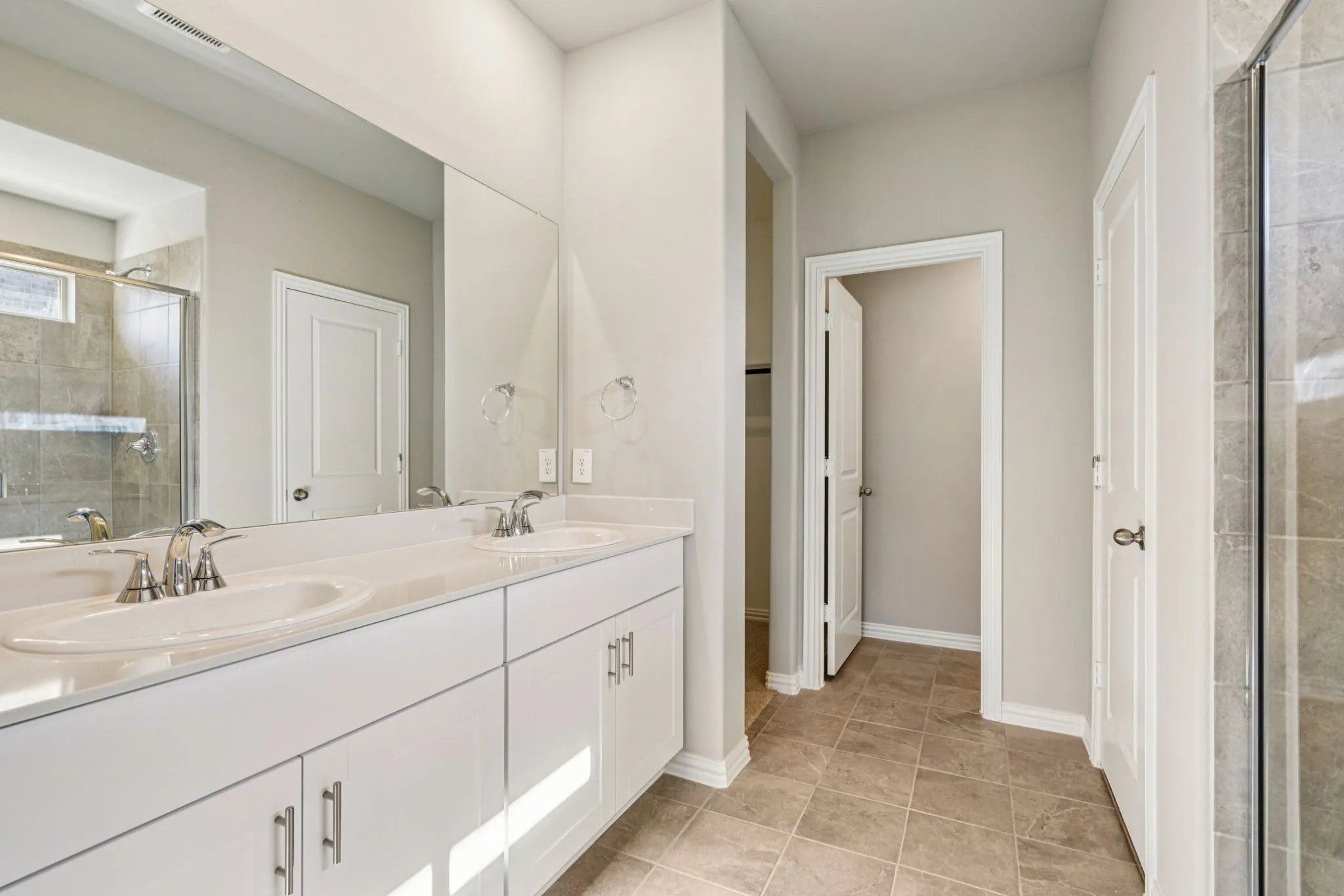Photo is not of the actual home, but is an inspirational photo of builder’s model home and may depict options, furnishings, and/or decorator features that are not included.