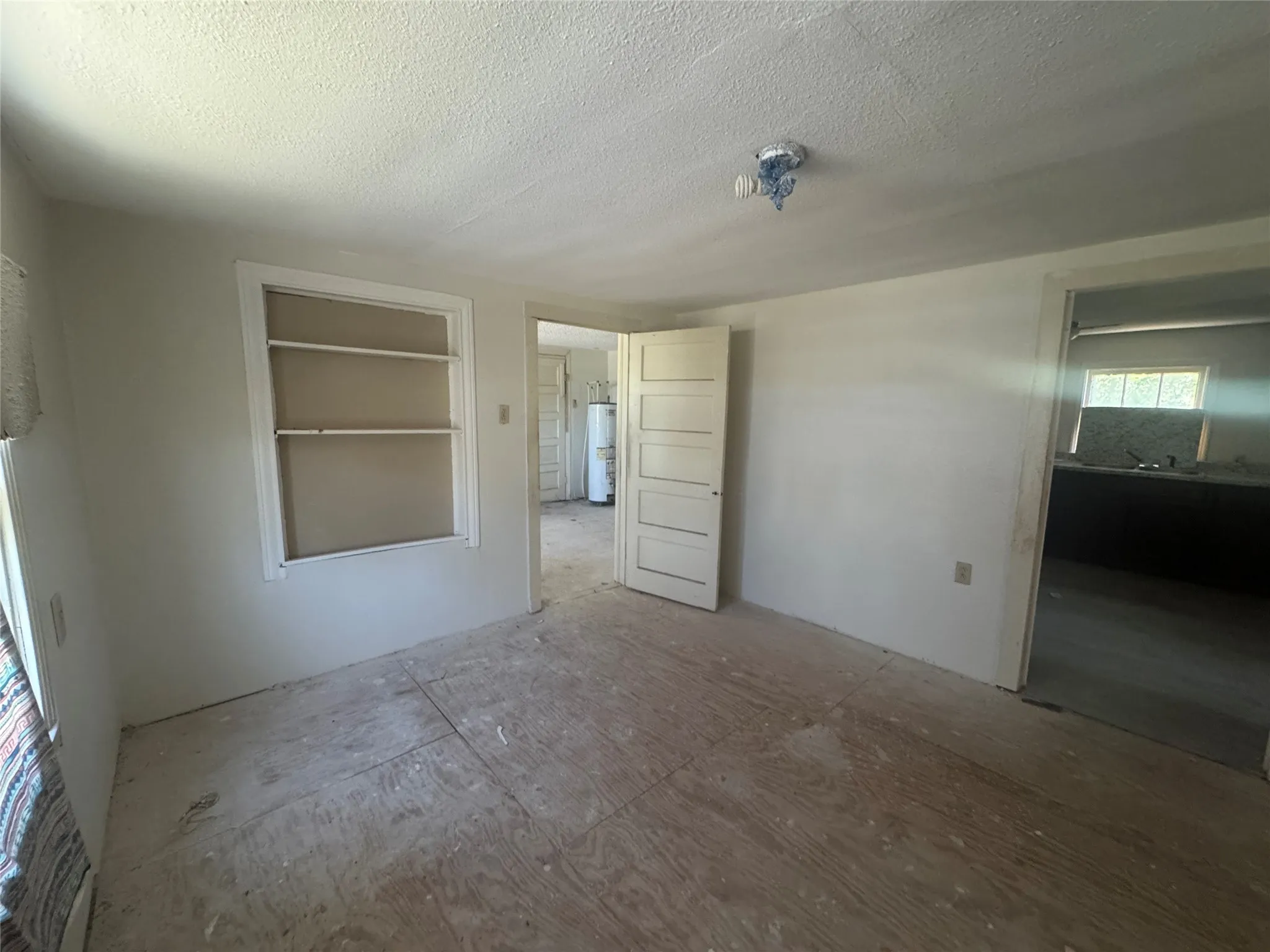 Single Family Residence For Sale in Mc Lennan County , 1500 E Calhoun Avenue, Waco, Texas 76704, 3 Bedroom, 1 Bathroom, Garage spaces, 912 Sqft, built in 1925, mls#21358692, Real Estate Agent in Waco, Homes For Sale in Mc Lennan county, Homes For Sale in Waco, Realtor in Waco Texas, Real Estate Brokerage Independent Realty Texas, Luminita Cordes Realtor