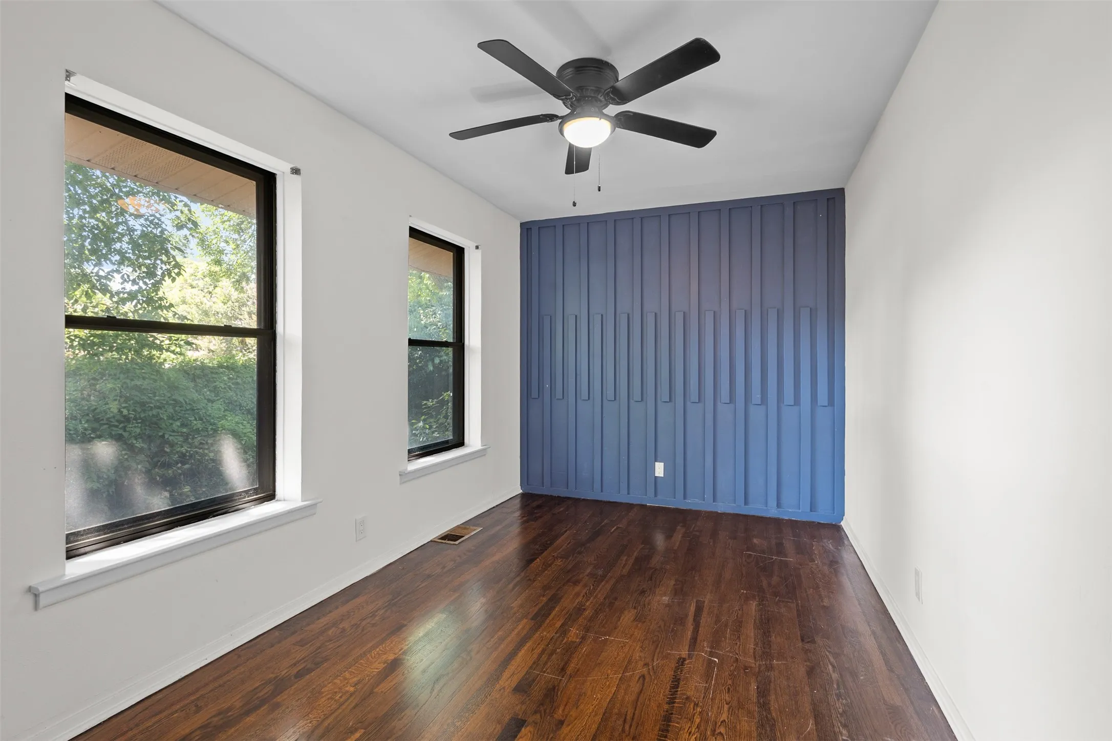 Single Family Residence For Rent in Tarrant County , 1110 Western Boulevard, Arlington, Texas 76013, 4 Bedroom, 3 Bathroom, 2 Garage spaces, 2,434 Sqft, built in 1952, mls#21358720, Real Estate Agent in Arlington, Homes For Rent in Tarrant county, Homes For Rent in Arlington, Realtor in Arlington Texas, Real Estate Brokerage Independent Realty Texas, Luminita Cordes Realtor