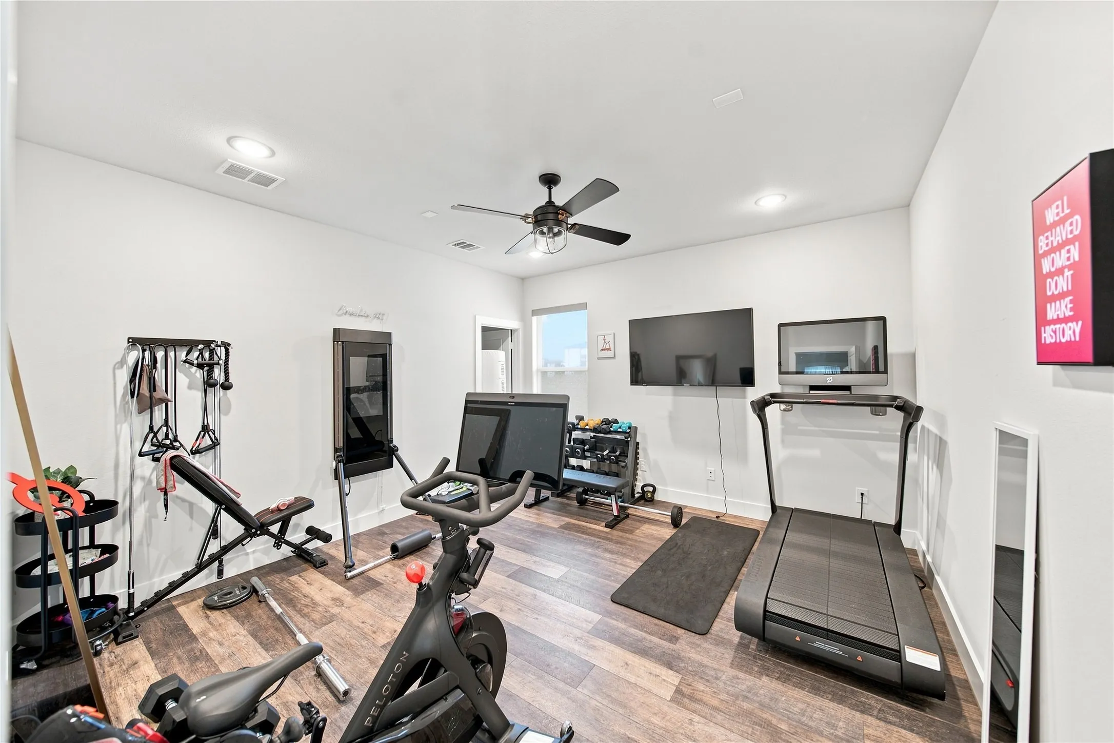 Single Family Residence For Sale in Collin County , 903 Leola Lane, Allen, Texas 75013, 4 Bedroom, 4 Bathroom, 2 Garage spaces, 3,888 Sqft, built in 2020, mls#21357327, Real Estate Agent in Allen, Homes For Sale in Collin county, Homes For Sale in Allen, Realtor in Allen Texas, Real Estate Brokerage Independent Realty Texas, Luminita Cordes Realtor