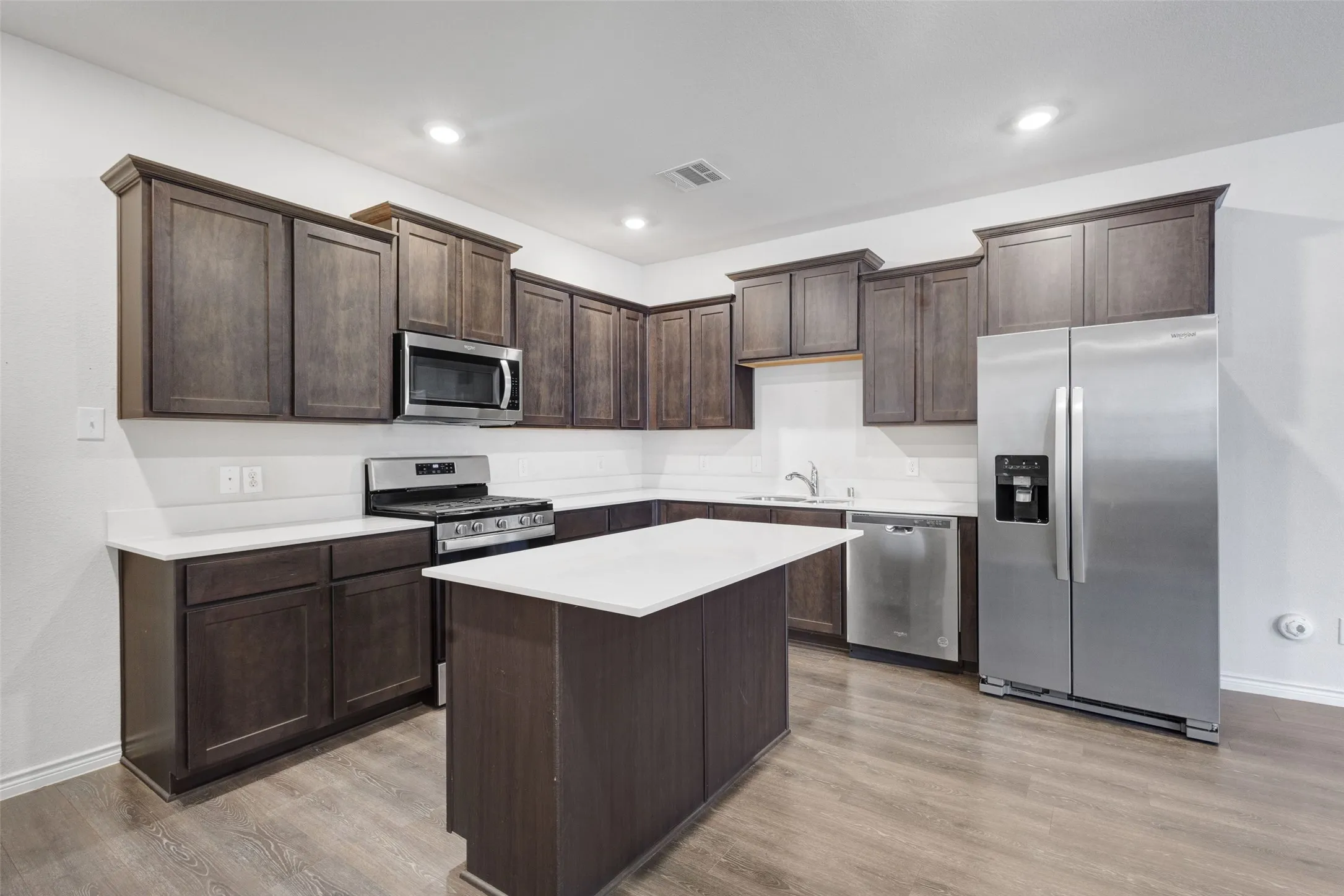 Townhouse For Sale in Dallas County , 2244 Lasso Court, Mesquite, Texas 75149, 3 Bedroom, 3 Bathroom, 2 Garage spaces, 1,815 Sqft, built in 2021, mls#21356512, Real Estate Agent in Mesquite, Homes For Sale in Dallas county, Homes For Sale in Mesquite, Realtor in Mesquite Texas, Real Estate Brokerage Independent Realty Texas, Luminita Cordes Realtor