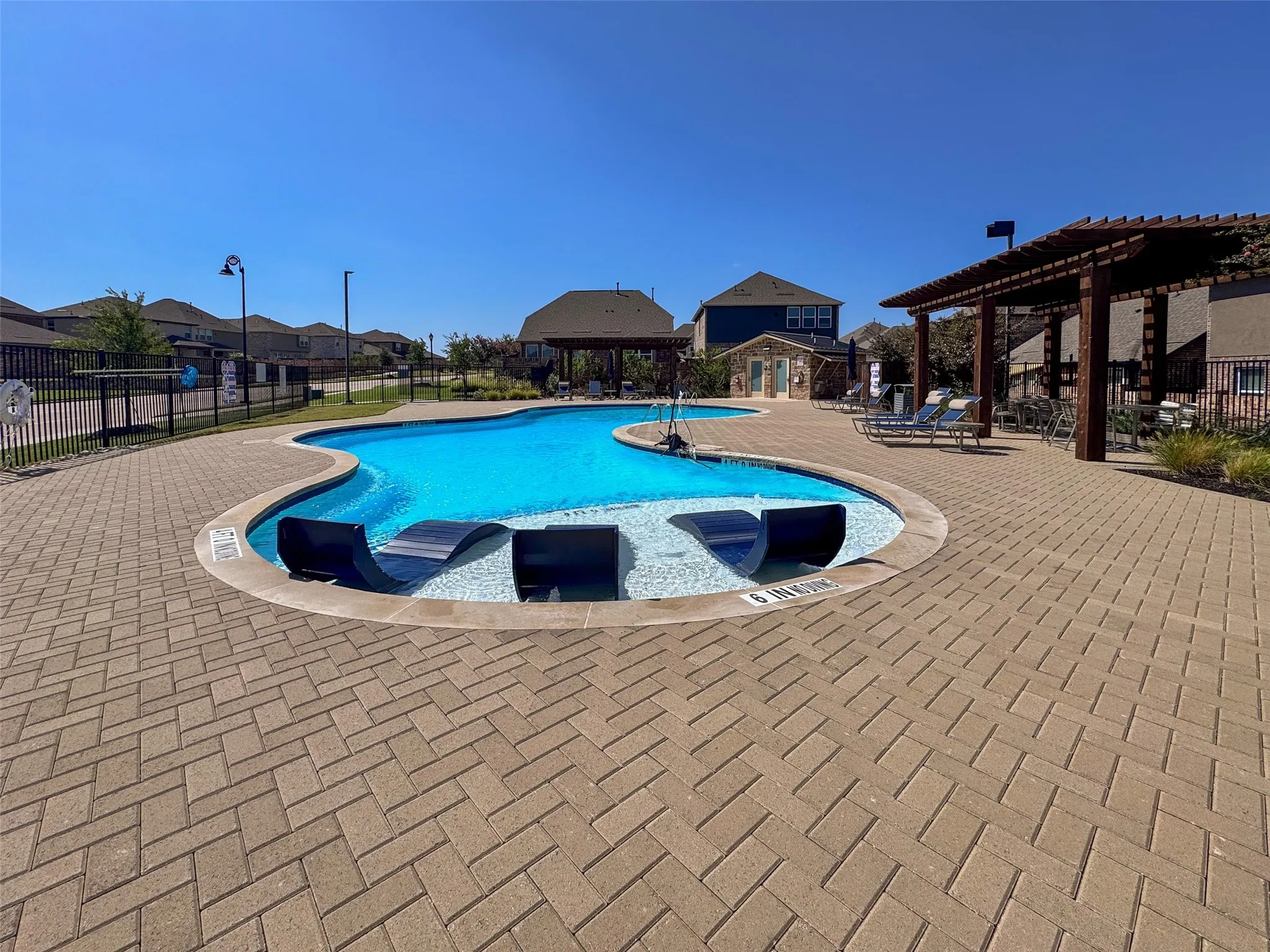 Townhouse For Sale in Dallas County , 2244 Lasso Court, Mesquite, Texas 75149, 3 Bedroom, 3 Bathroom, 2 Garage spaces, 1,815 Sqft, built in 2021, mls#21356512, Real Estate Agent in Mesquite, Homes For Sale in Dallas county, Homes For Sale in Mesquite, Realtor in Mesquite Texas, Real Estate Brokerage Independent Realty Texas, Luminita Cordes Realtor