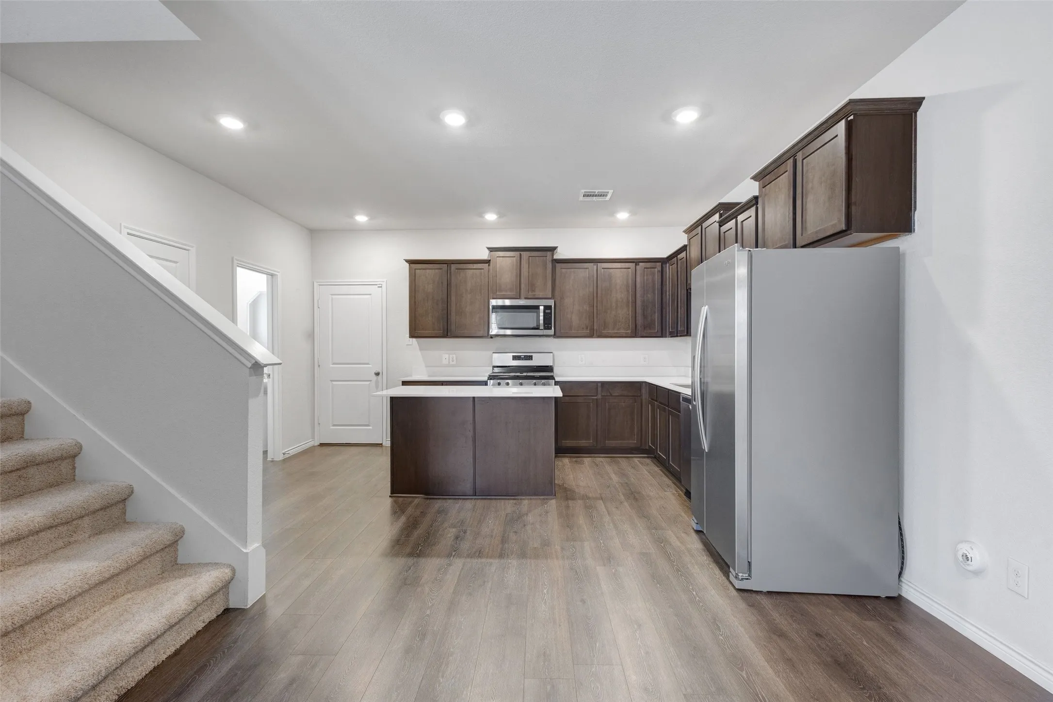Townhouse For Sale in Dallas County , 2244 Lasso Court, Mesquite, Texas 75149, 3 Bedroom, 3 Bathroom, 2 Garage spaces, 1,815 Sqft, built in 2021, mls#21356512, Real Estate Agent in Mesquite, Homes For Sale in Dallas county, Homes For Sale in Mesquite, Realtor in Mesquite Texas, Real Estate Brokerage Independent Realty Texas, Luminita Cordes Realtor