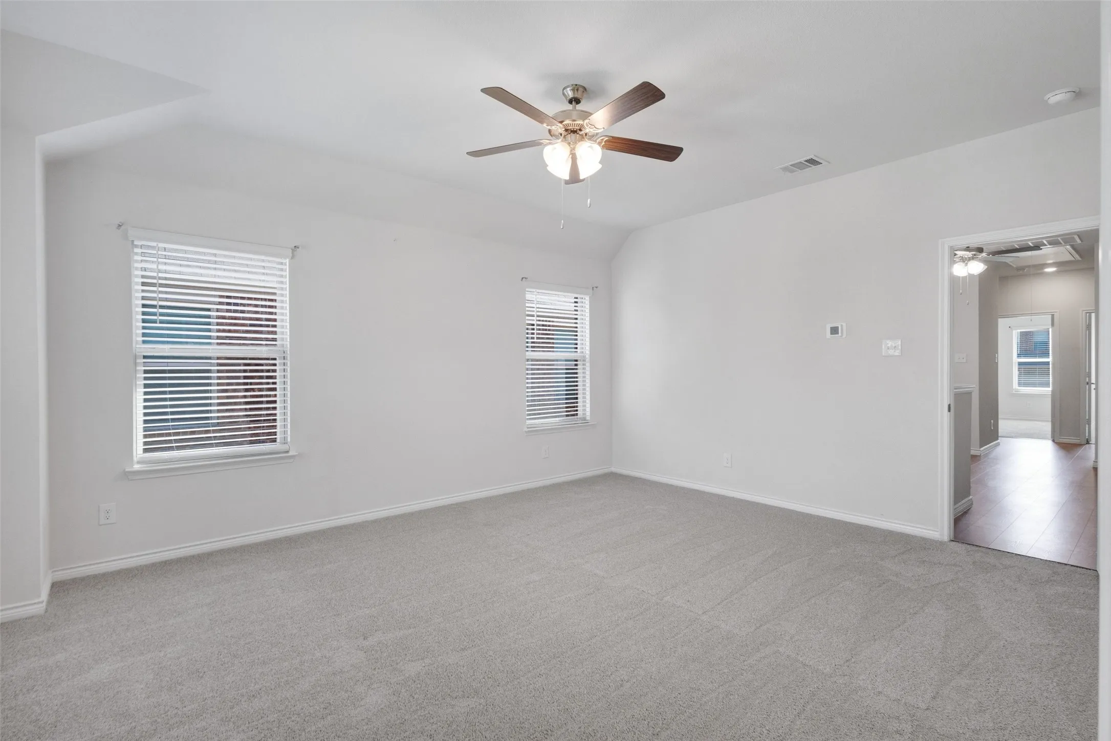 Townhouse For Sale in Dallas County , 2244 Lasso Court, Mesquite, Texas 75149, 3 Bedroom, 3 Bathroom, 2 Garage spaces, 1,815 Sqft, built in 2021, mls#21356512, Real Estate Agent in Mesquite, Homes For Sale in Dallas county, Homes For Sale in Mesquite, Realtor in Mesquite Texas, Real Estate Brokerage Independent Realty Texas, Luminita Cordes Realtor