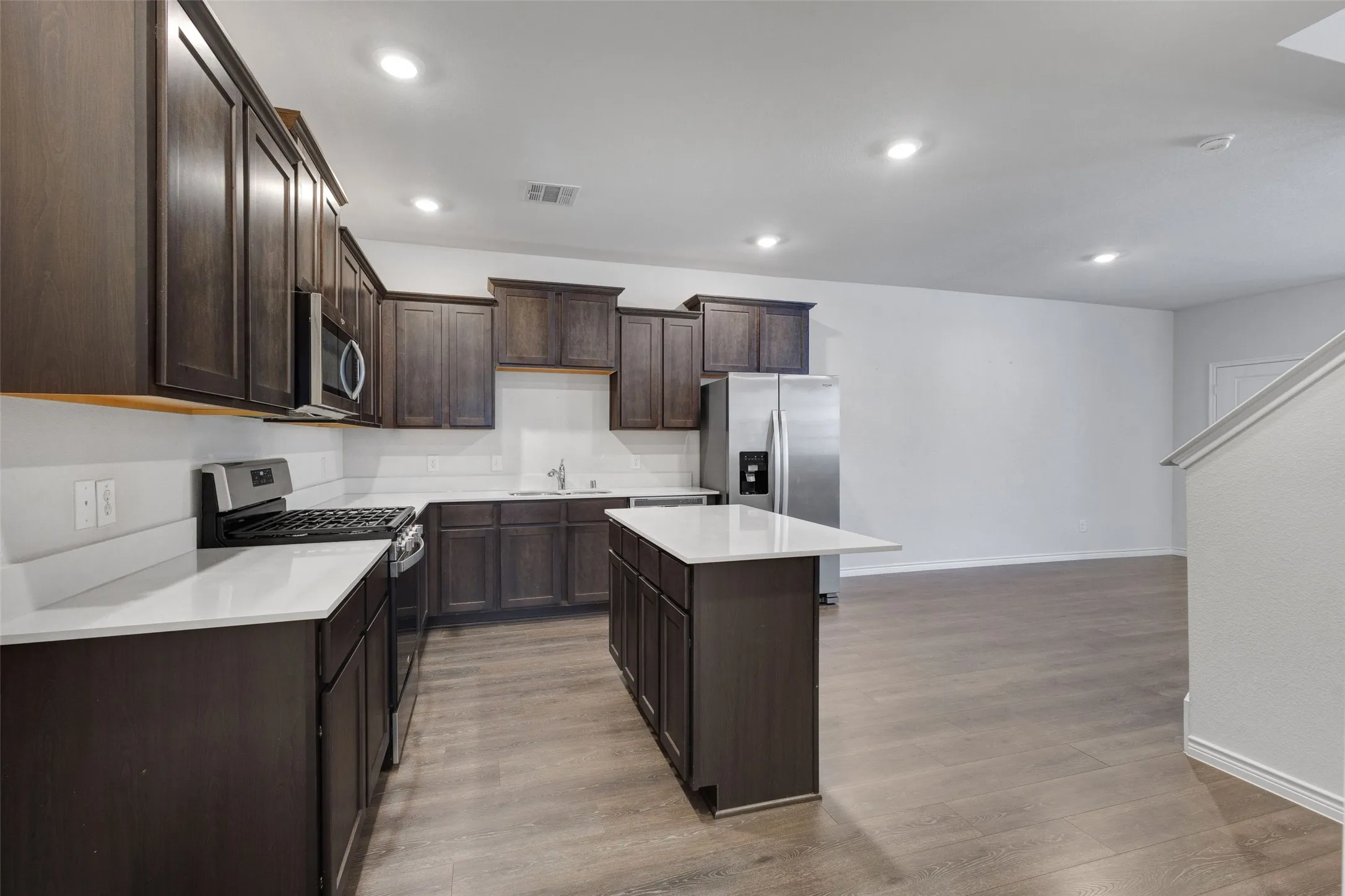 Townhouse For Sale in Dallas County , 2244 Lasso Court, Mesquite, Texas 75149, 3 Bedroom, 3 Bathroom, 2 Garage spaces, 1,815 Sqft, built in 2021, mls#21356512, Real Estate Agent in Mesquite, Homes For Sale in Dallas county, Homes For Sale in Mesquite, Realtor in Mesquite Texas, Real Estate Brokerage Independent Realty Texas, Luminita Cordes Realtor