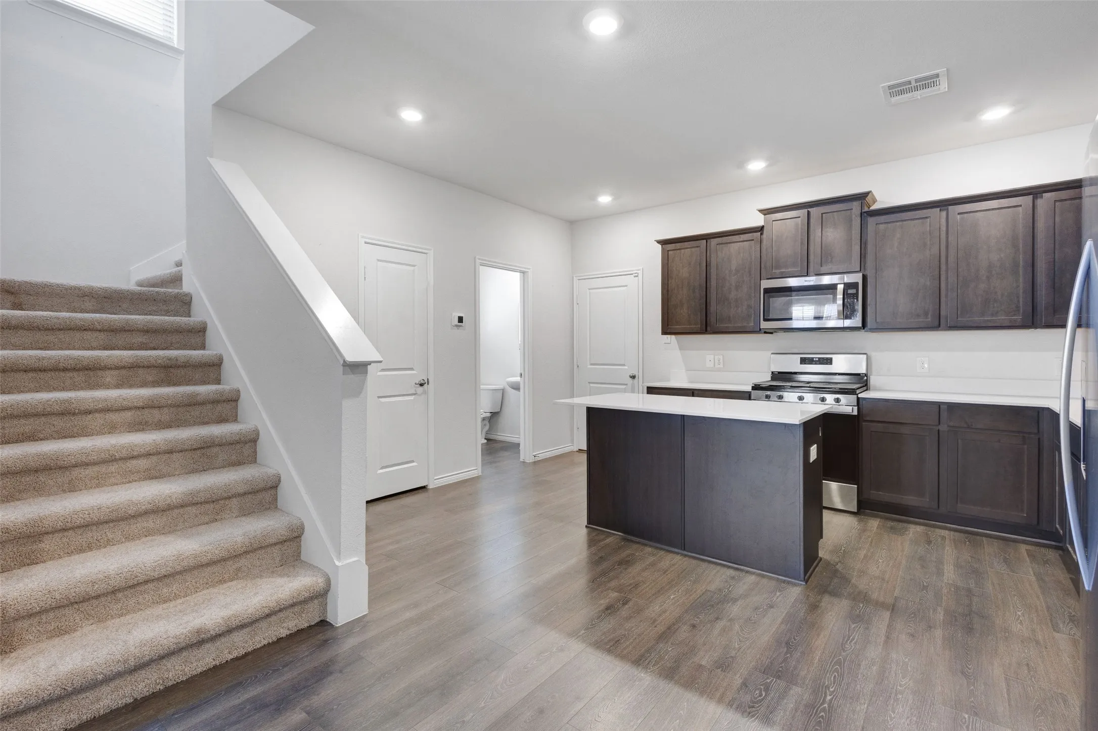 Townhouse For Sale in Dallas County , 2244 Lasso Court, Mesquite, Texas 75149, 3 Bedroom, 3 Bathroom, 2 Garage spaces, 1,815 Sqft, built in 2021, mls#21356512, Real Estate Agent in Mesquite, Homes For Sale in Dallas county, Homes For Sale in Mesquite, Realtor in Mesquite Texas, Real Estate Brokerage Independent Realty Texas, Luminita Cordes Realtor