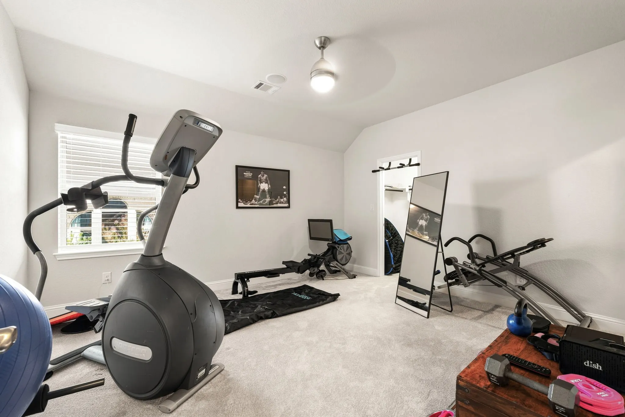 Single Family Residence For Sale in Denton County , 1043 Running Bay, Frisco, Texas 75036, 4 Bedroom, 5 Bathroom, 3 Garage spaces, 4,598 Sqft, built in 2015, mls#21358747, Real Estate Agent in Frisco, Homes For Sale in Denton county, Homes For Sale in Frisco, Realtor in Frisco Texas, Real Estate Brokerage Independent Realty Texas, Luminita Cordes Realtor