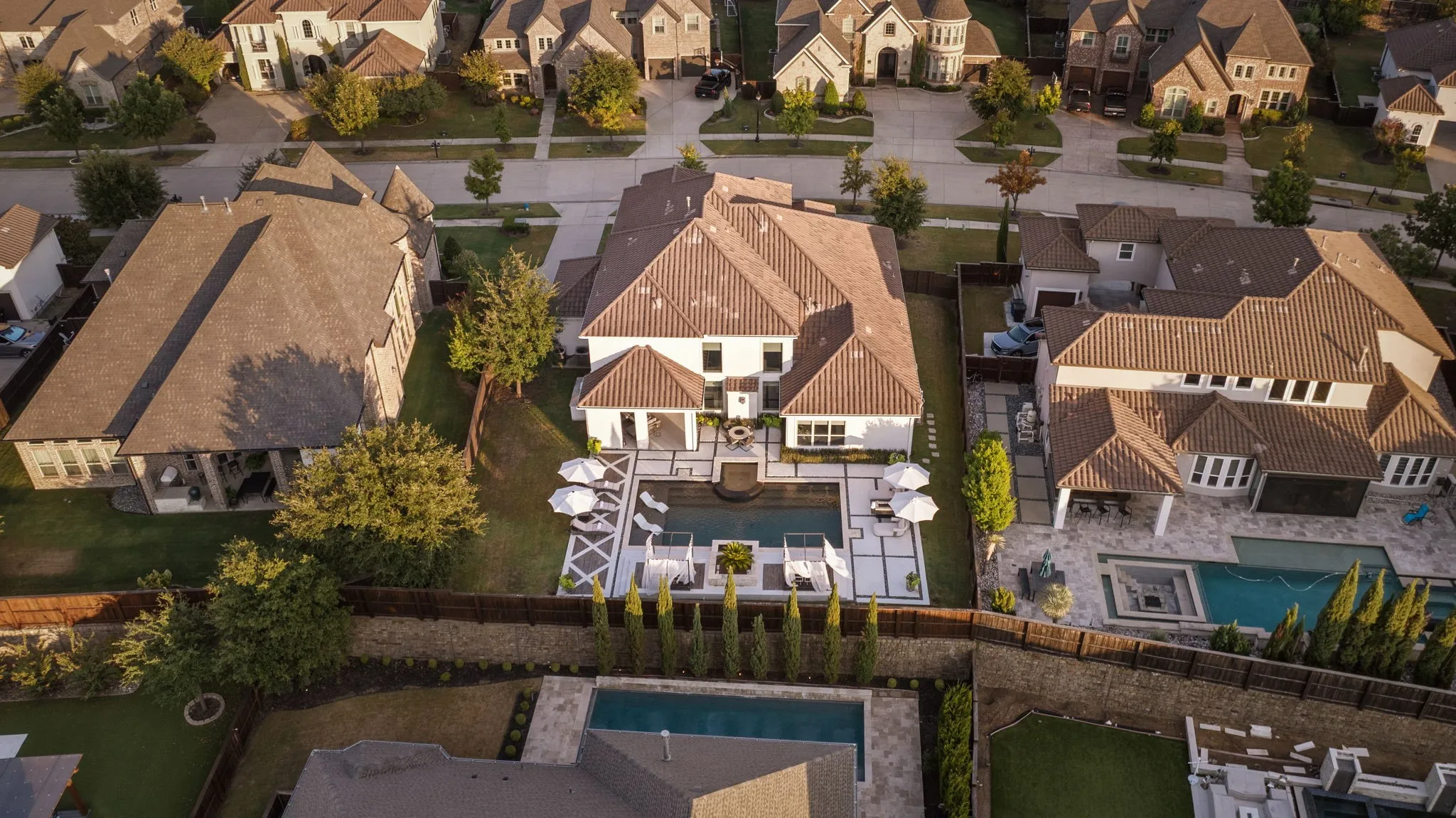 Single Family Residence For Sale in Denton County , 1043 Running Bay, Frisco, Texas 75036, 4 Bedroom, 5 Bathroom, 3 Garage spaces, 4,598 Sqft, built in 2015, mls#21358747, Real Estate Agent in Frisco, Homes For Sale in Denton county, Homes For Sale in Frisco, Realtor in Frisco Texas, Real Estate Brokerage Independent Realty Texas, Luminita Cordes Realtor