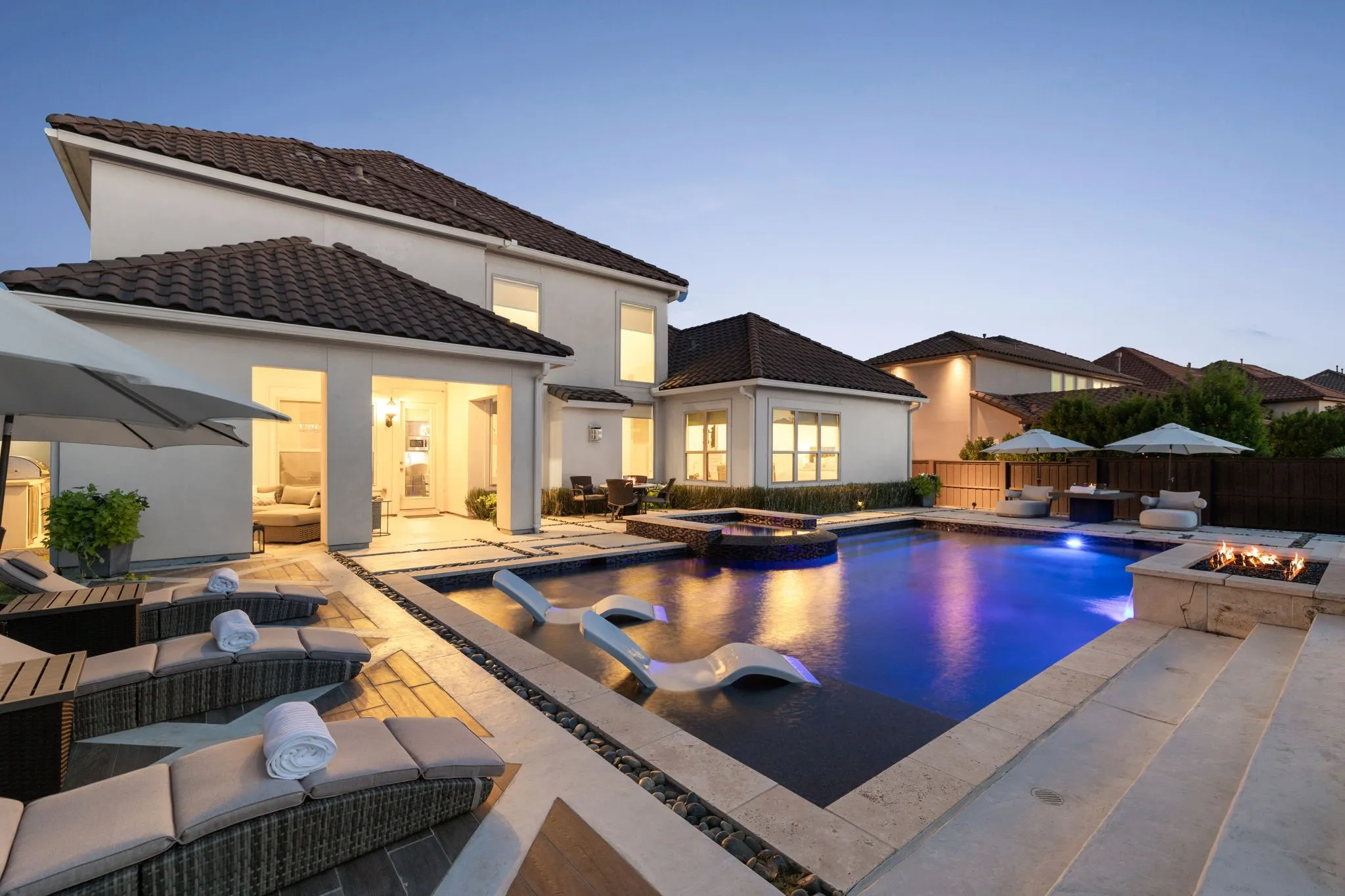 Single Family Residence For Sale in Denton County , 1043 Running Bay, Frisco, Texas 75036, 4 Bedroom, 5 Bathroom, 3 Garage spaces, 4,598 Sqft, built in 2015, mls#21358747, Real Estate Agent in Frisco, Homes For Sale in Denton county, Homes For Sale in Frisco, Realtor in Frisco Texas, Real Estate Brokerage Independent Realty Texas, Luminita Cordes Realtor