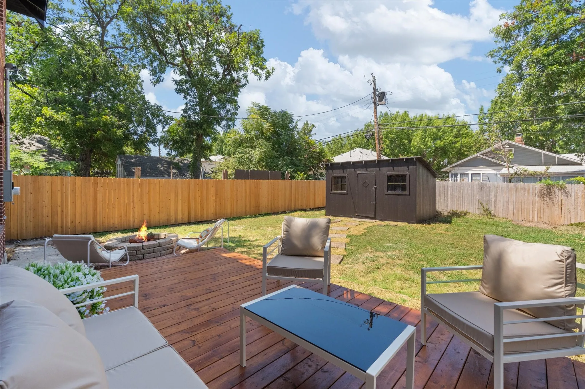 Single Family Residence For Sale in Tarrant County , 1718 S Adams Street, Fort Worth, Texas 76110, 5 Bedroom, 3 Bathroom, Garage spaces, 2,864 Sqft, built in 1921, mls#21356896, Real Estate Agent in Fort Worth, Homes For Sale in Tarrant county, Homes For Sale in Fort Worth, Realtor in Fort Worth Texas, Real Estate Brokerage Independent Realty Texas, Luminita Cordes Realtor