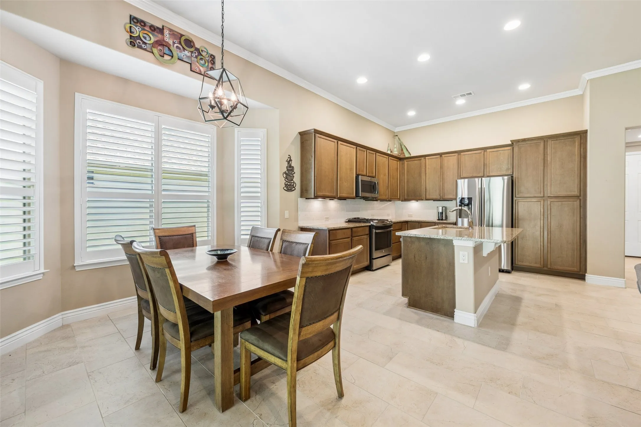 Single Family Residence For Sale in Denton County , 9905 Teakwood Avenue, Denton, Texas 76207, 2 Bedroom, 3 Bathroom, 3 Garage spaces, 1,819 Sqft, built in 2015, mls#21354099, Real Estate Agent in Denton, Homes For Sale in Denton county, Homes For Sale in Denton, Realtor in Denton Texas, Real Estate Brokerage Independent Realty Texas, Luminita Cordes Realtor