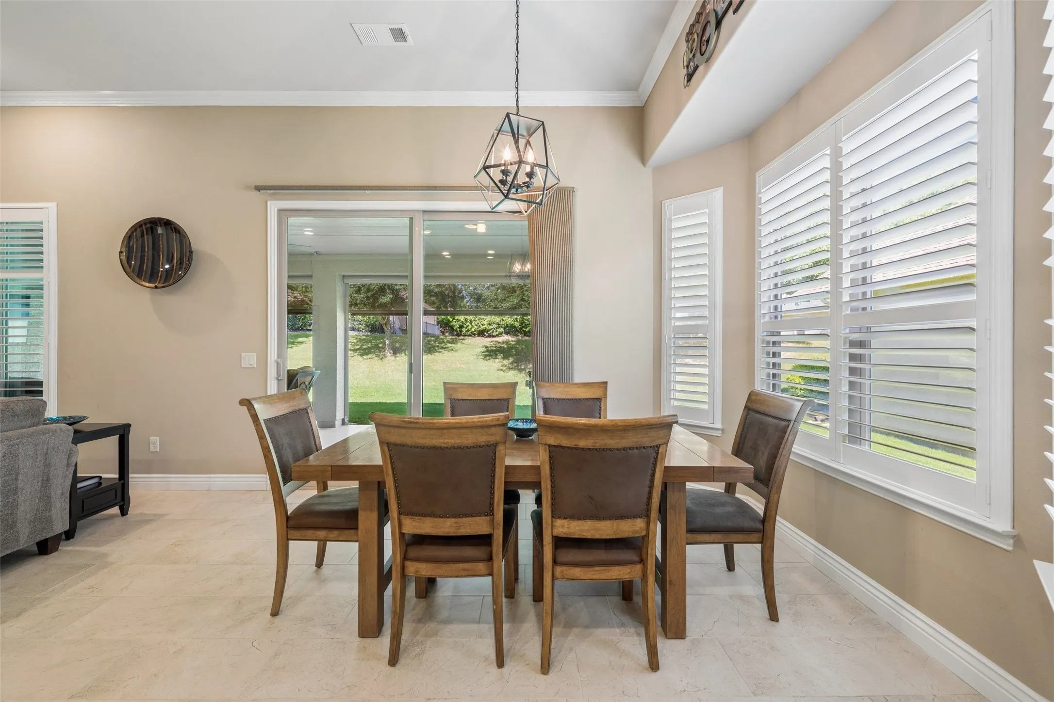Single Family Residence For Sale in Denton County , 9905 Teakwood Avenue, Denton, Texas 76207, 2 Bedroom, 3 Bathroom, 3 Garage spaces, 1,819 Sqft, built in 2015, mls#21354099, Real Estate Agent in Denton, Homes For Sale in Denton county, Homes For Sale in Denton, Realtor in Denton Texas, Real Estate Brokerage Independent Realty Texas, Luminita Cordes Realtor