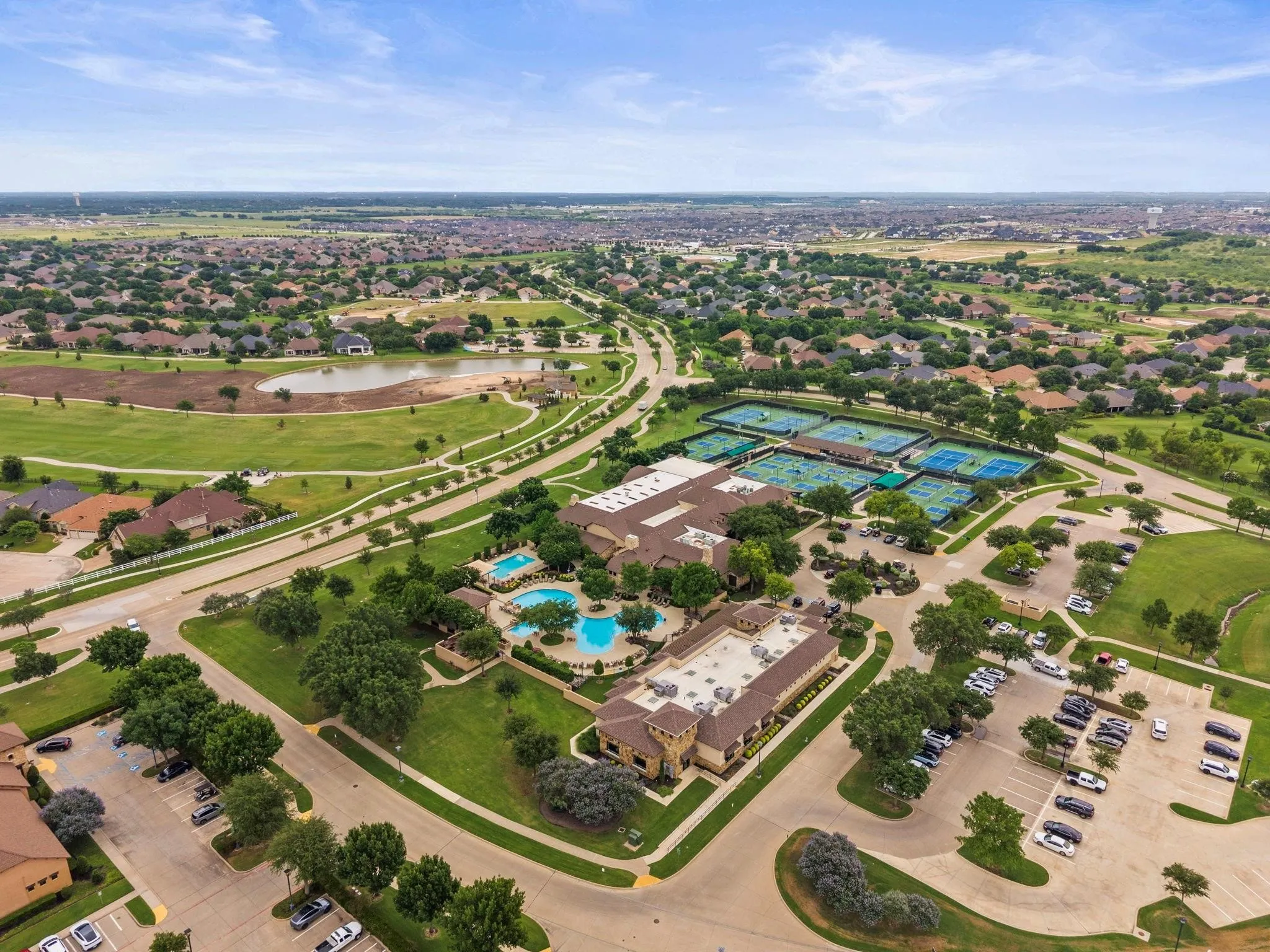 Single Family Residence For Sale in Denton County , 9905 Teakwood Avenue, Denton, Texas 76207, 2 Bedroom, 3 Bathroom, 3 Garage spaces, 1,819 Sqft, built in 2015, mls#21354099, Real Estate Agent in Denton, Homes For Sale in Denton county, Homes For Sale in Denton, Realtor in Denton Texas, Real Estate Brokerage Independent Realty Texas, Luminita Cordes Realtor