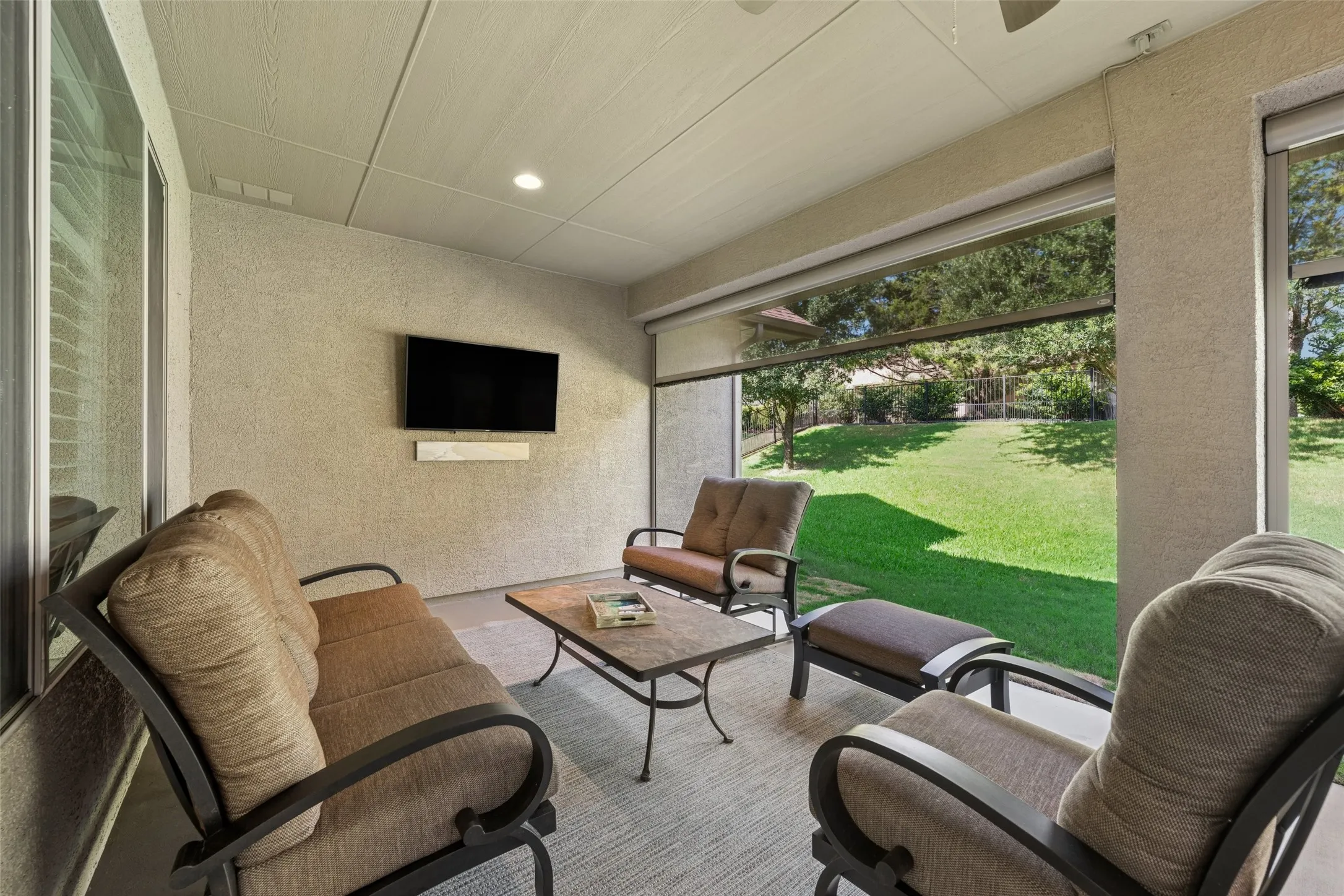 Single Family Residence For Sale in Denton County , 9905 Teakwood Avenue, Denton, Texas 76207, 2 Bedroom, 3 Bathroom, 3 Garage spaces, 1,819 Sqft, built in 2015, mls#21354099, Real Estate Agent in Denton, Homes For Sale in Denton county, Homes For Sale in Denton, Realtor in Denton Texas, Real Estate Brokerage Independent Realty Texas, Luminita Cordes Realtor