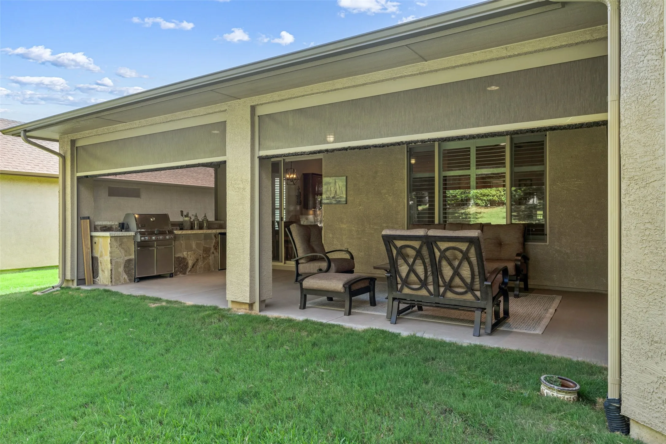 Single Family Residence For Sale in Denton County , 9905 Teakwood Avenue, Denton, Texas 76207, 2 Bedroom, 3 Bathroom, 3 Garage spaces, 1,819 Sqft, built in 2015, mls#21354099, Real Estate Agent in Denton, Homes For Sale in Denton county, Homes For Sale in Denton, Realtor in Denton Texas, Real Estate Brokerage Independent Realty Texas, Luminita Cordes Realtor