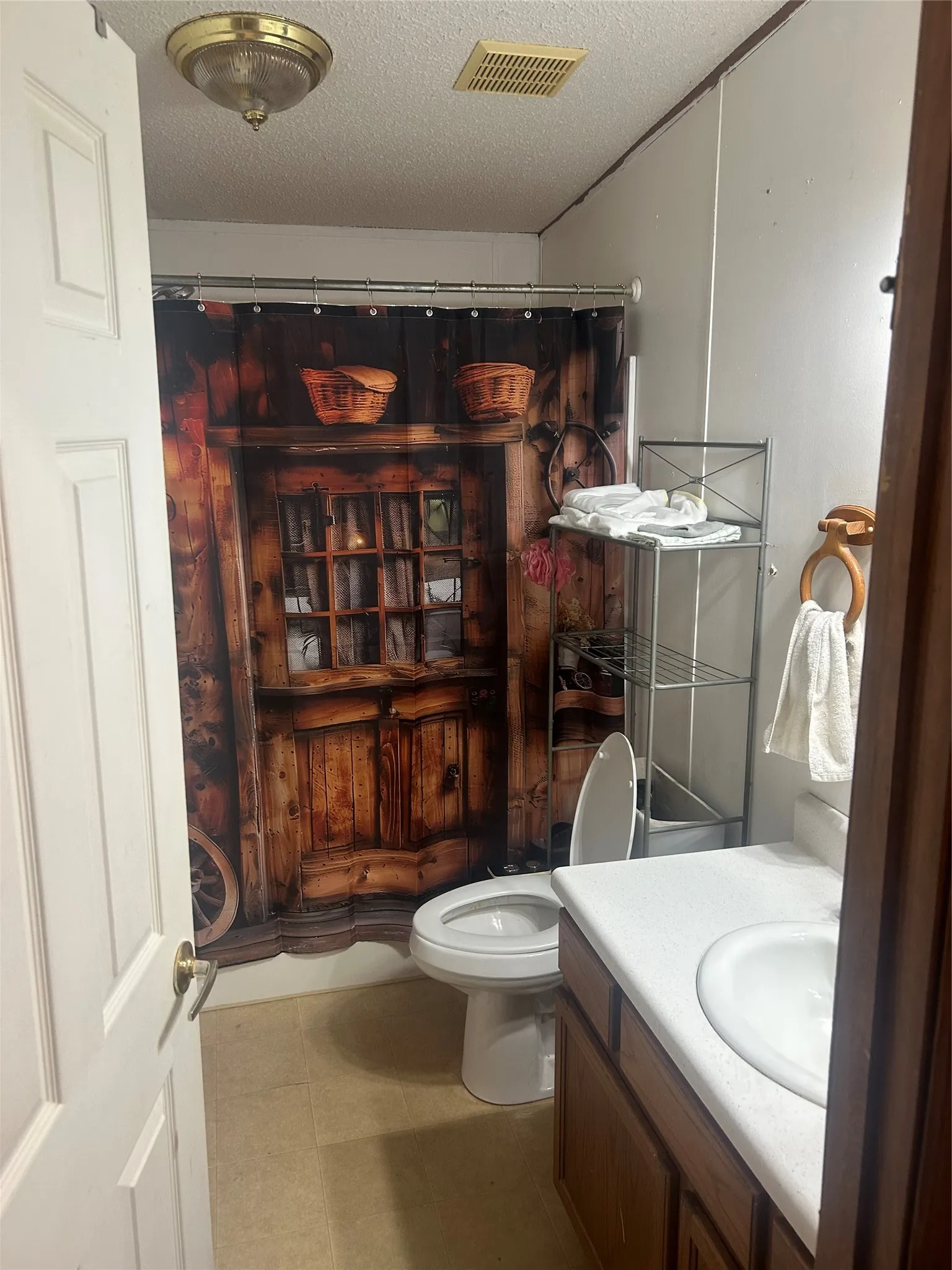 Mobile Home For Sale in Mc Lennan County , 676 Homer Young, Axtell, Texas 76624, 3 Bedroom, 2 Bathroom, Garage spaces, 1,736 Sqft, built in 2001, mls#21358756, Real Estate Agent in Axtell, Homes For Sale in Mc Lennan county, Homes For Sale in Axtell, Realtor in Axtell Texas, Real Estate Brokerage Independent Realty Texas, Luminita Cordes Realtor