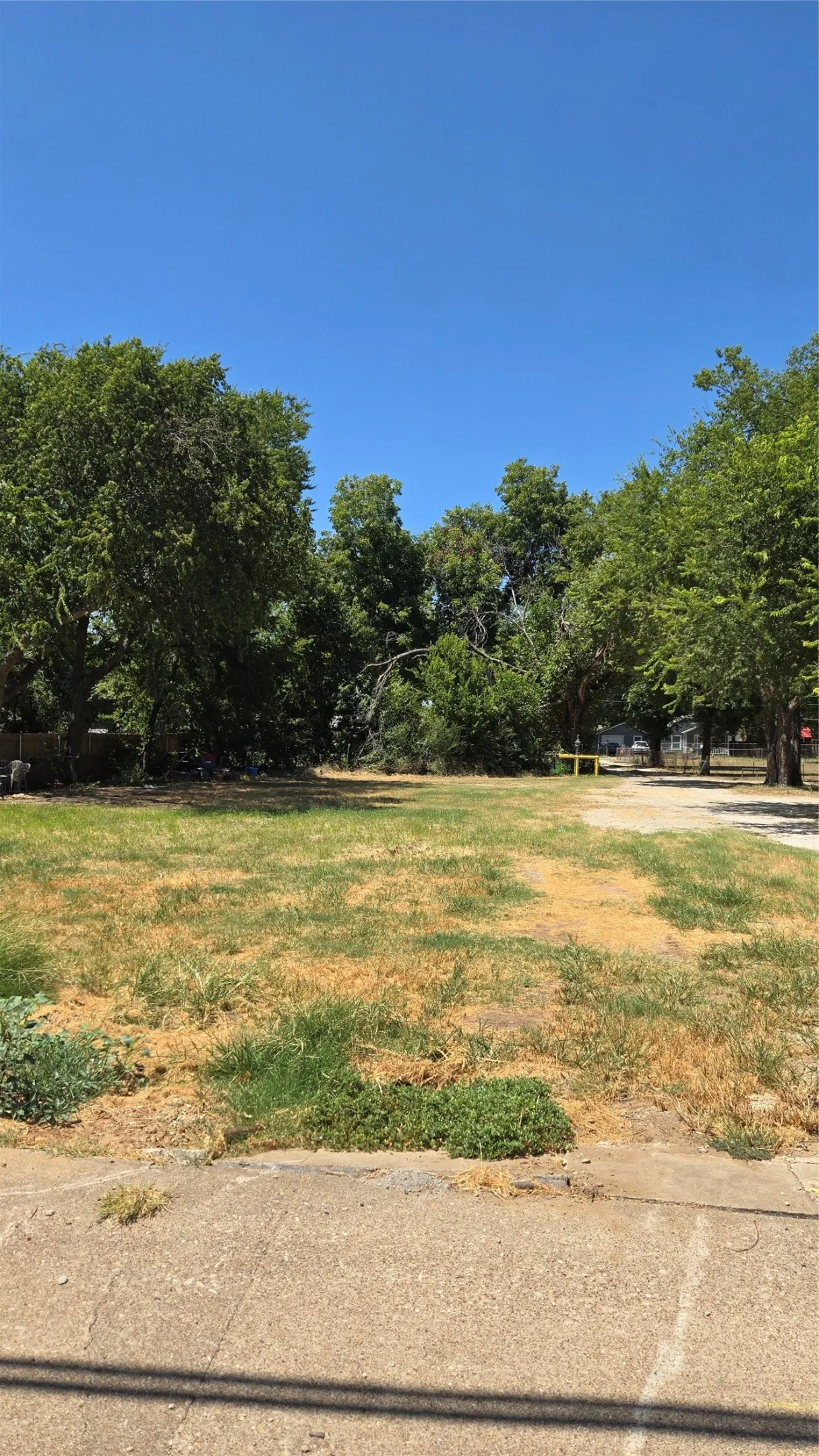 Improved Land For Sale in Johnson County , 1125 E Henderson Street, Cleburne, Texas 76031, 0, 0, Garage spaces, 0 Sqft, built in 1955, mls#21358758, Real Estate Agent in Cleburne, Homes For Sale in Johnson county, Homes For Sale in Cleburne, Realtor in Cleburne Texas, Real Estate Brokerage Independent Realty Texas, Luminita Cordes Realtor