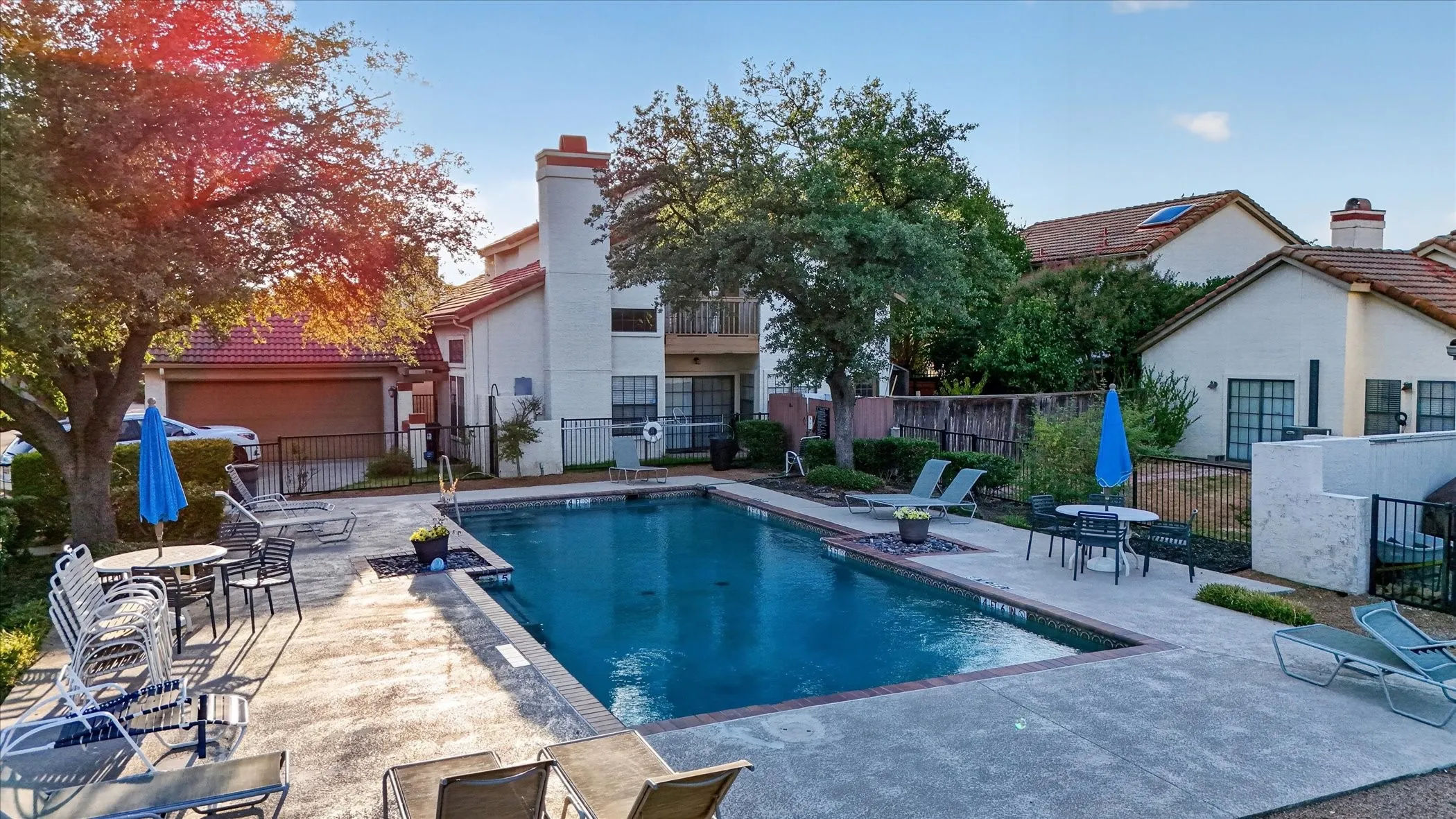 Community pool